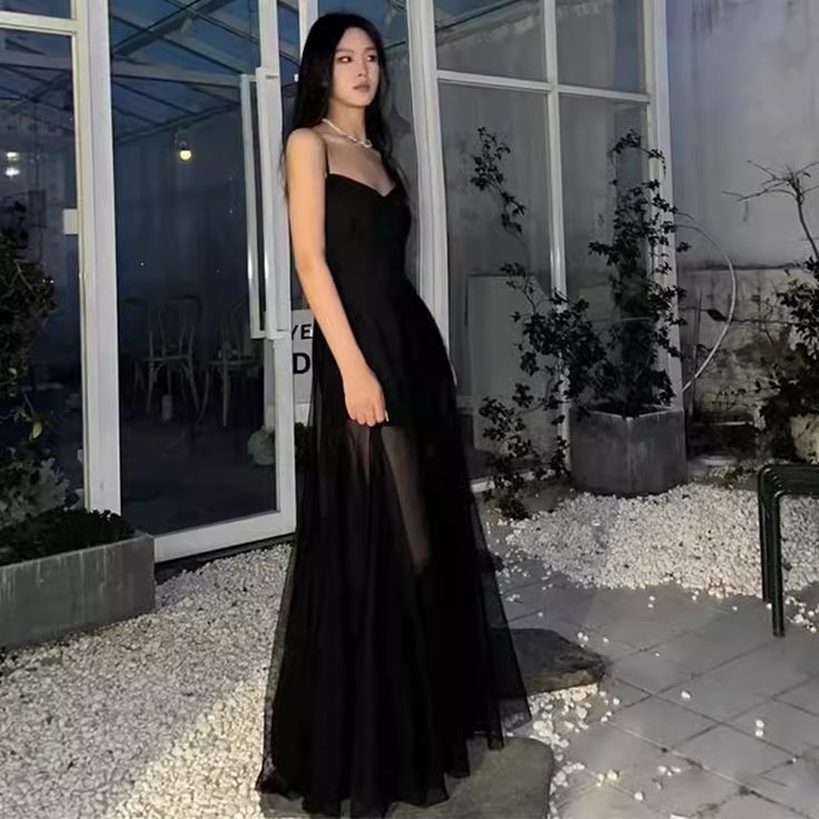 Elegant Black A-Line Long Prom Dress for Formal Evening Events - J5319 | Perfect for Homecoming, Wedding, and Special Occasions