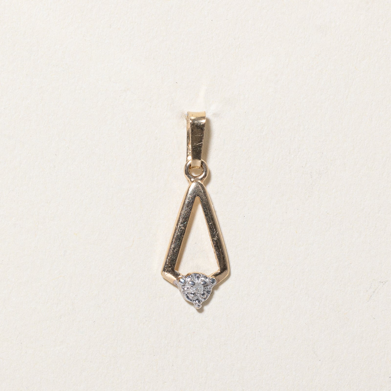Exquisite 0.005ct Diamond Geometric Illusion Pendant Necklace - Elegant Jewelry for Women, Perfect for Parties, Weddings & Special Occasions
