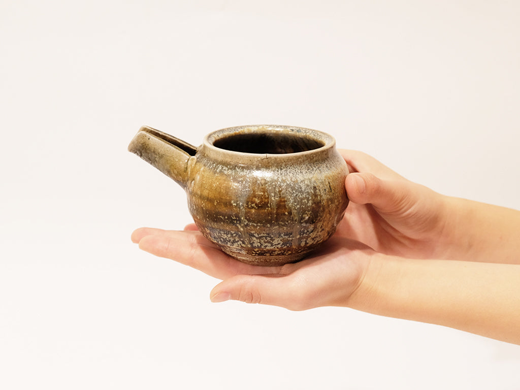 Shūji Haneishi Katakuchi Sake Vessel - Traditional Japanese Ceramic Pouring Cup for Sake, Wine & Tea | Perfect for Home Dining, Gift Giving & Japanese Tea Ceremonies
