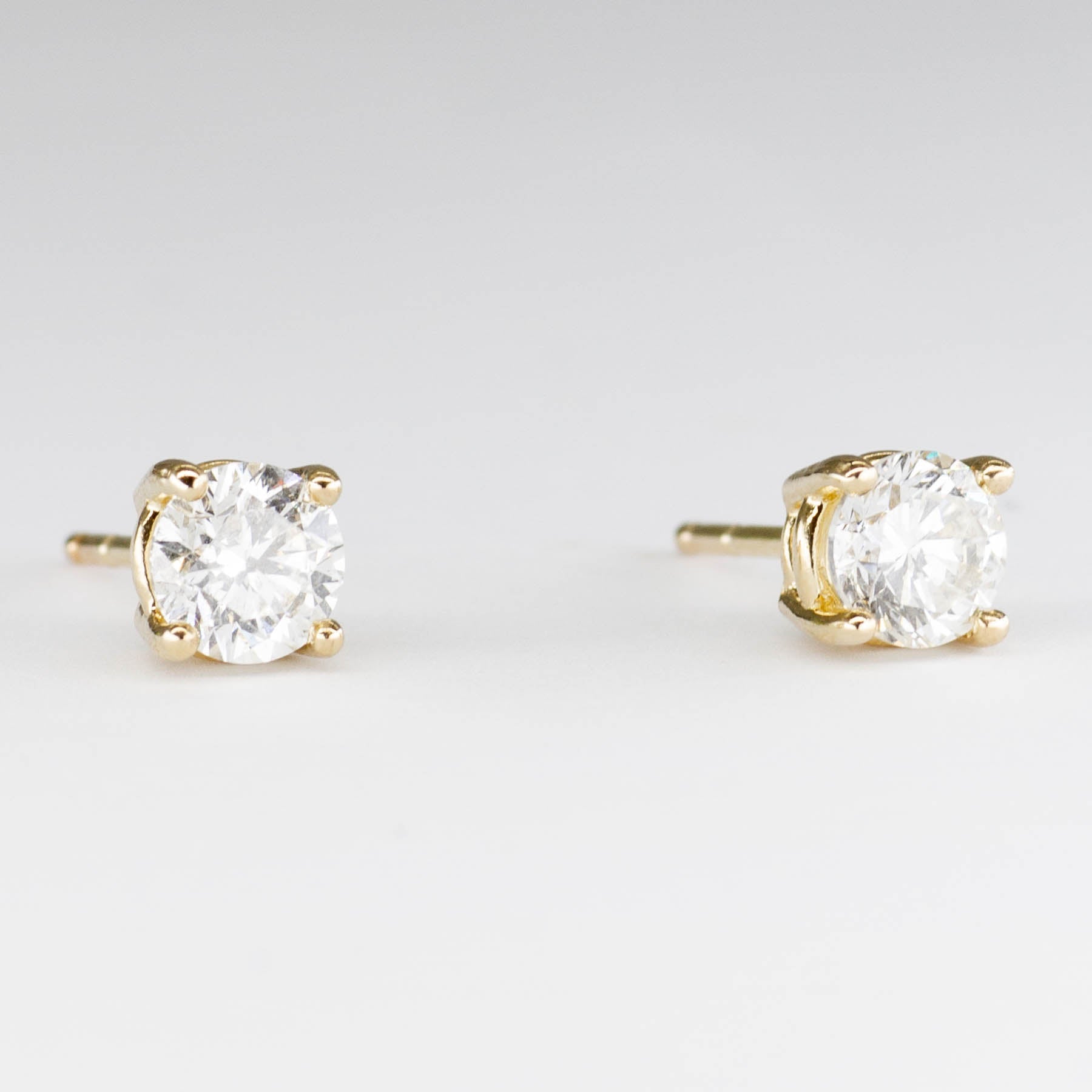 100 Ways Diamond Stud Earrings | 0.93 Carat Total Weight (ctw) | Perfect for Weddings, Anniversaries & Special Occasions