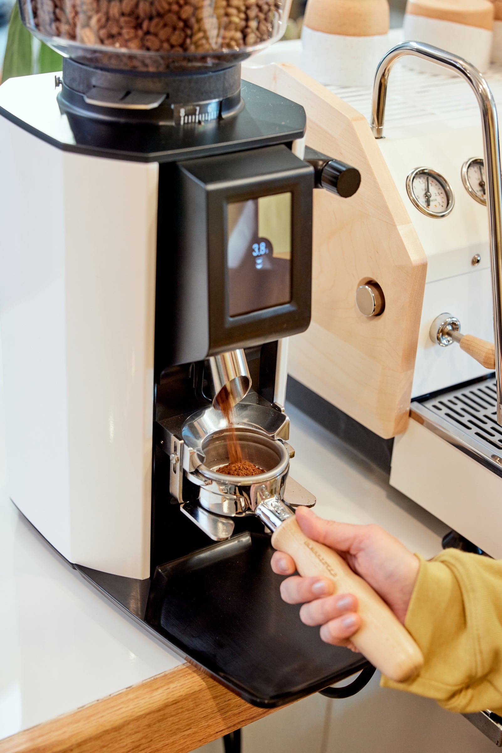 Anfim Luna Espresso Grinder - Professional Coffee Grinder for Home & Cafe Use | Perfect for Espresso, Latte & Cappuccino | High-Quality Burr Grinding Technology