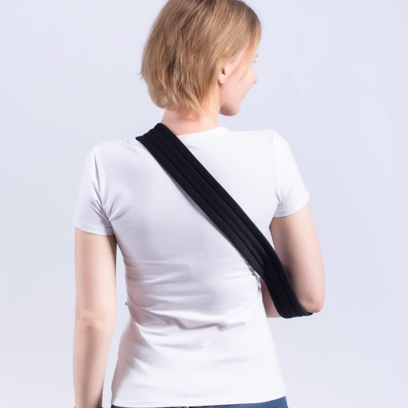 Adjustable Lightweight Arm Sling for Men & Women - Comfortable Left/Right Arm Support for Hand, Elbow Injuries (Black) - Ideal for Post-Surgery, Sports Injuries & Daily Recovery