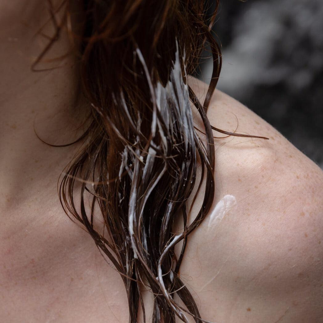 Hydrating Hair Conditioner for Dry & Damaged Hair - Deep Moisture Repair Treatment for Smooth & Shiny Hair - Perfect for Daily Use & Post-Color Care