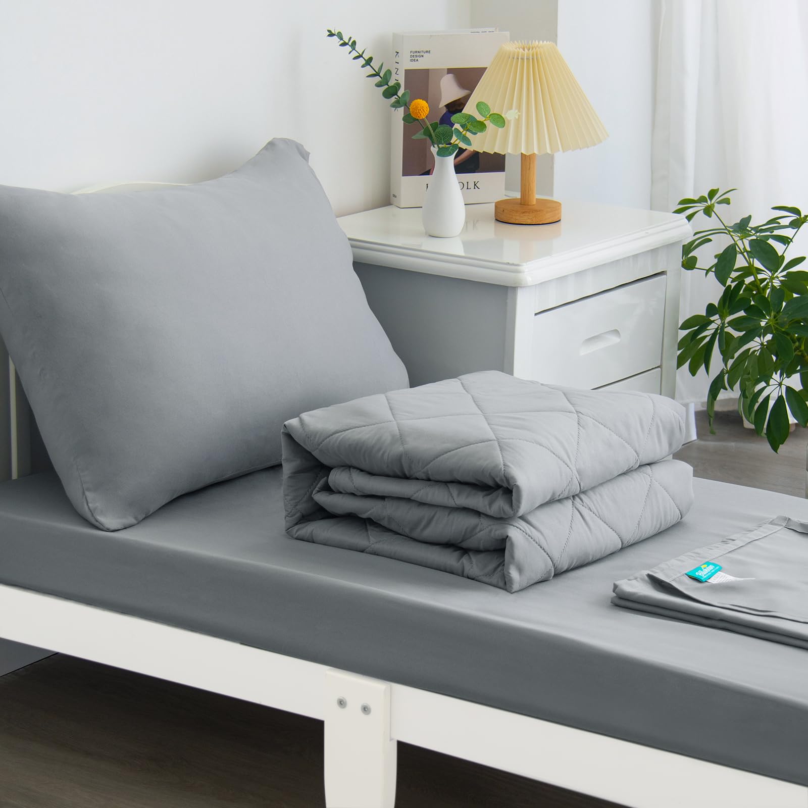 Biloban 4-Piece Ultra Soft Toddler Bedding Set - Breathable Crib Sheet Set with Quilted Comforter, Fitted Sheet, Flat Sheet & Envelope Pillowcase (Grey) - Perfect for Nursery, Daycare & Cozy Toddler Sleep