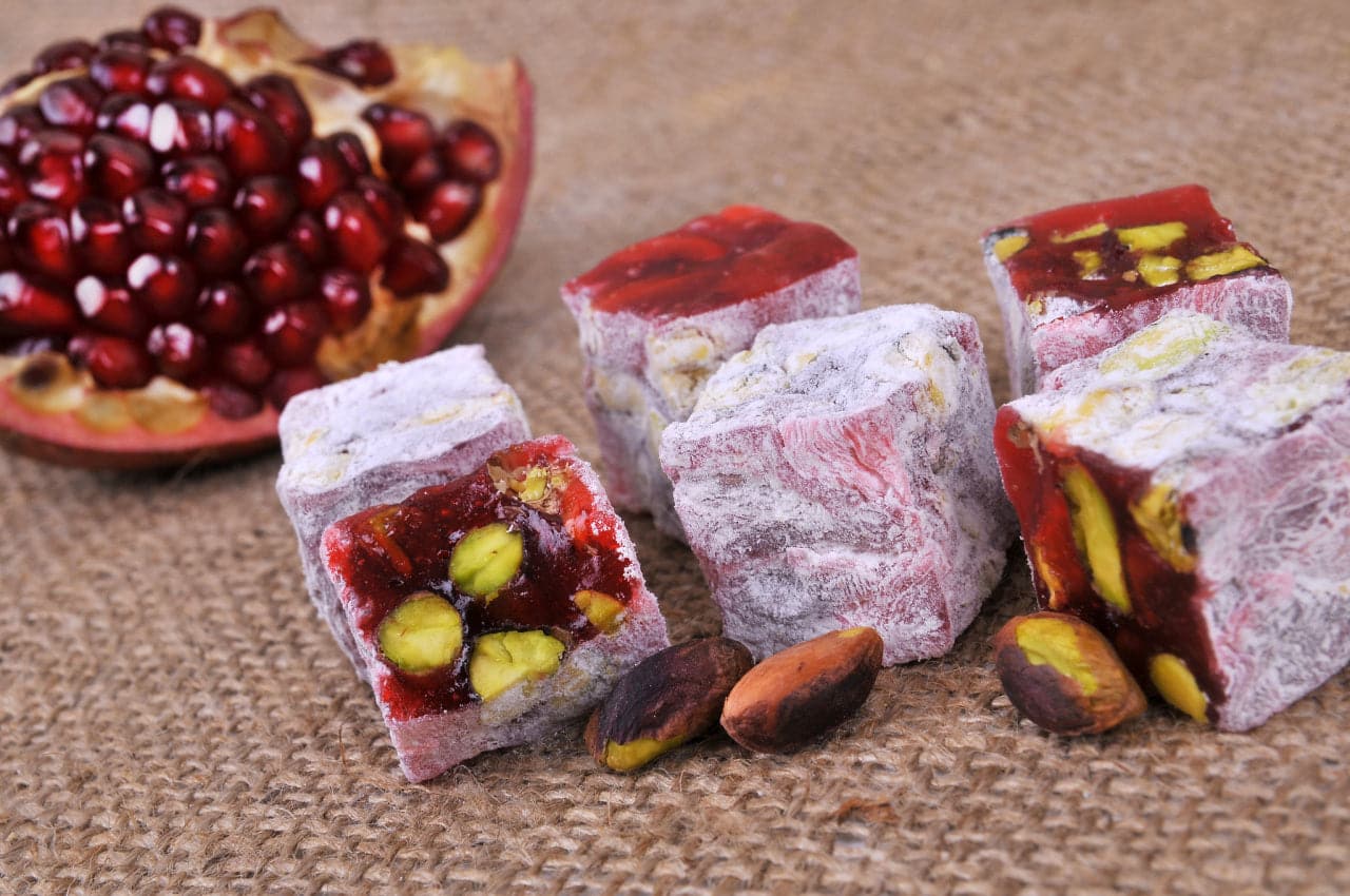 Premium Pomegranate Turkish Delight Candy - Authentic Turkish Delight from Canada - 450g Gourmet Dessert for Gifts, Parties & Special Occasions