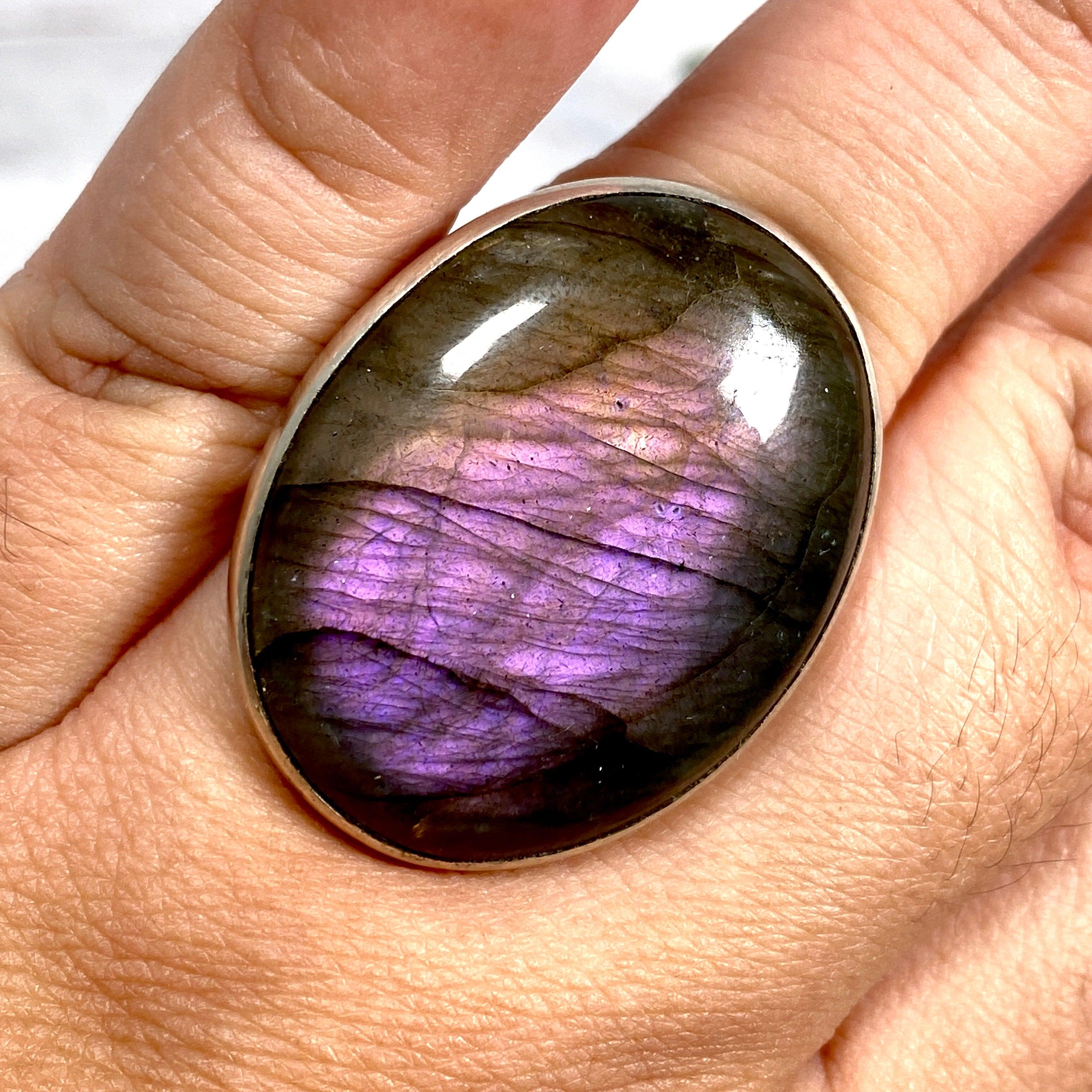 10K Gold Purple Labradorite Oval Ring for Women - Elegant Gemstone Jewelry for Everyday Wear & Special Occasions | KRGJ1001
