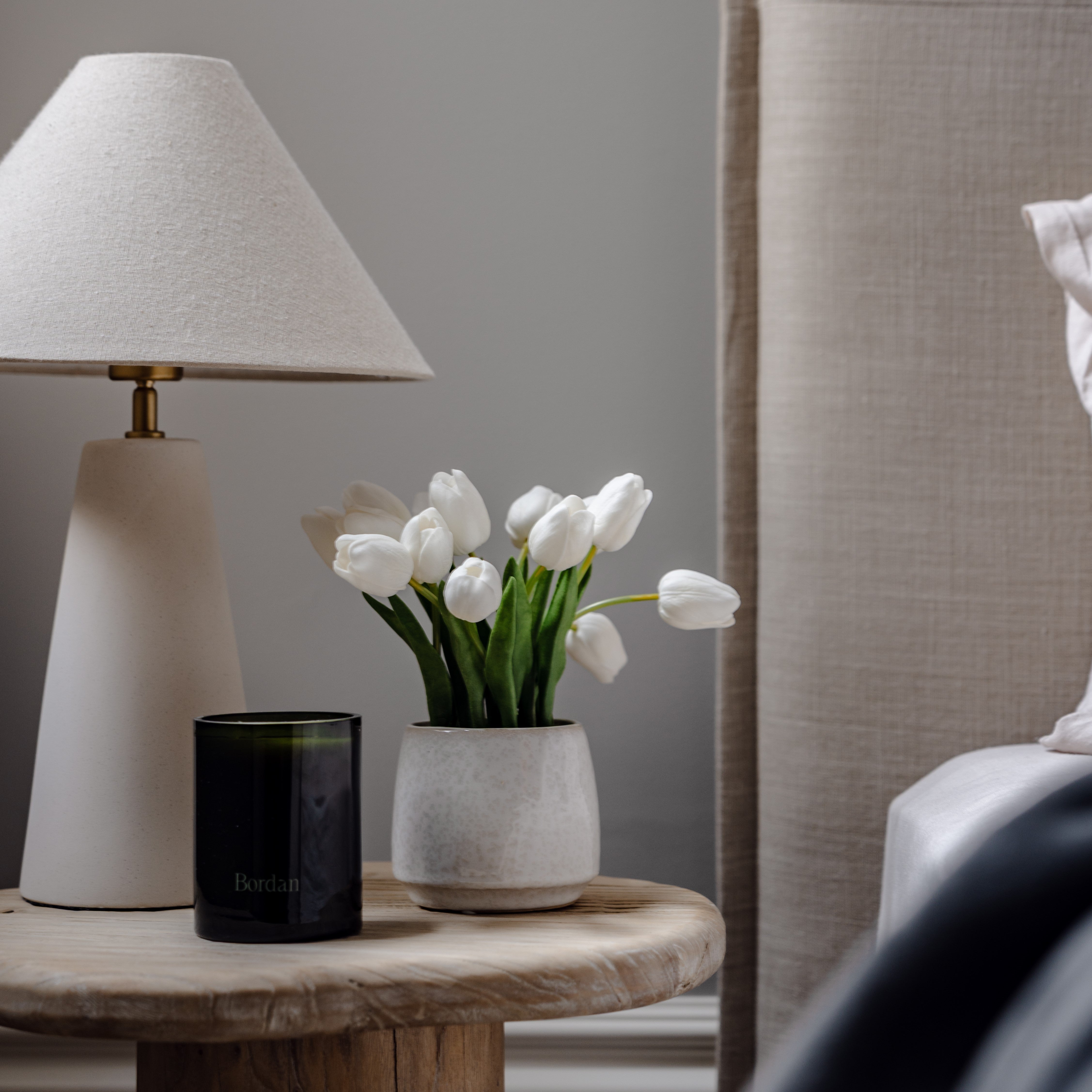 Artificial White Tulip Floral Arrangement in Gianna Pot - 32cm Tall Home Decor for Living Room, Dining Table, and Office