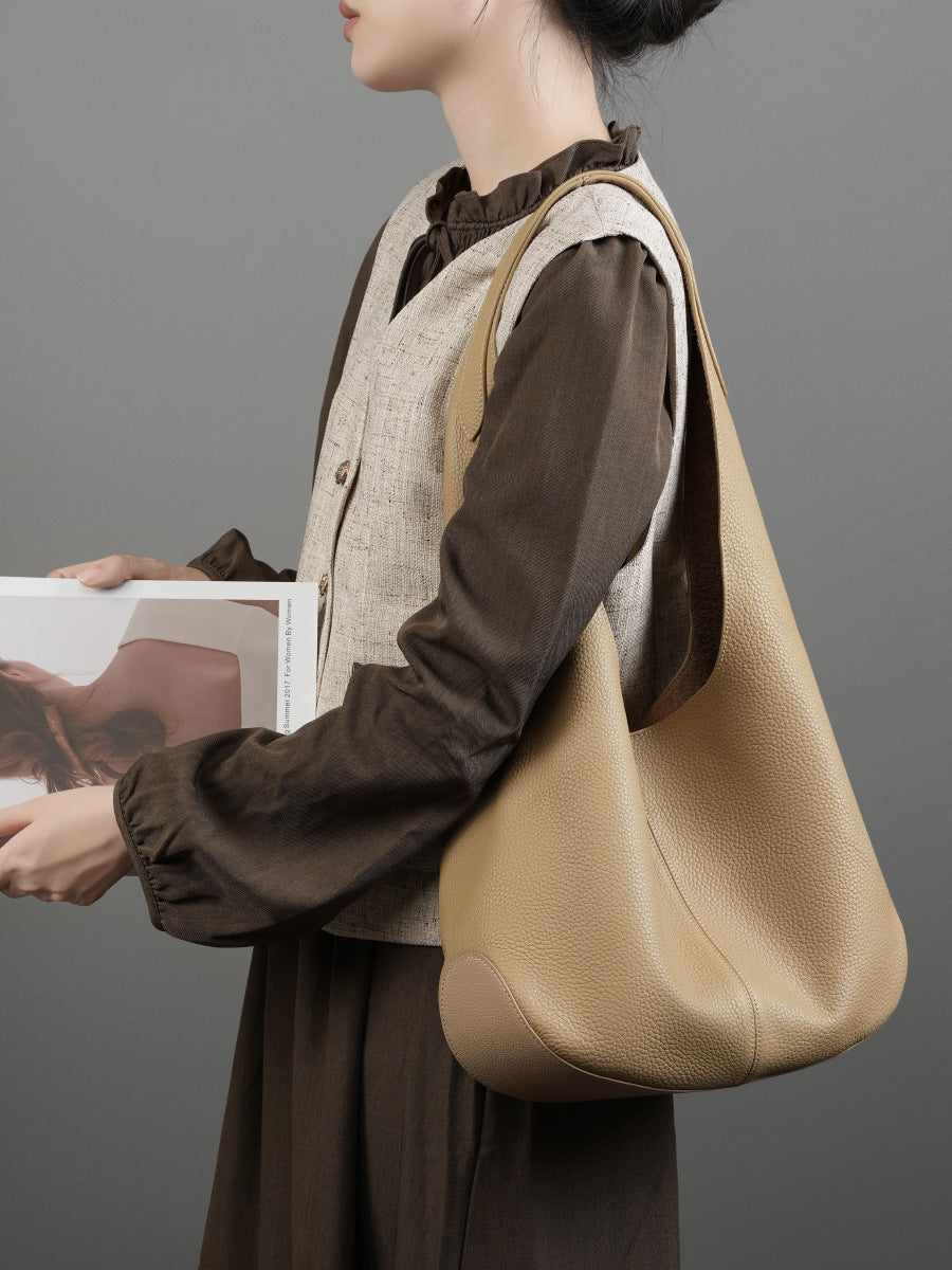 Stylish and Lightweight Shoulder Bag for Women - Perfect for Work, Travel, and Everyday Use