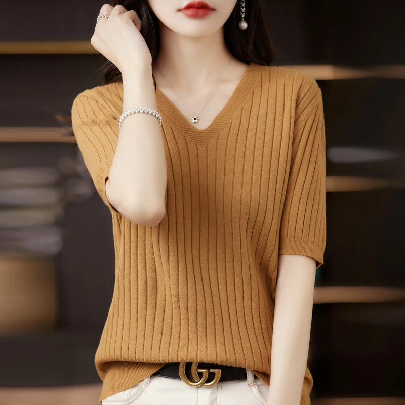 Women's Short Sleeve V-Neck Knit Casual Sweater - Soft Comfortable Pullover for Everyday Wear, Office & Weekend Outfits