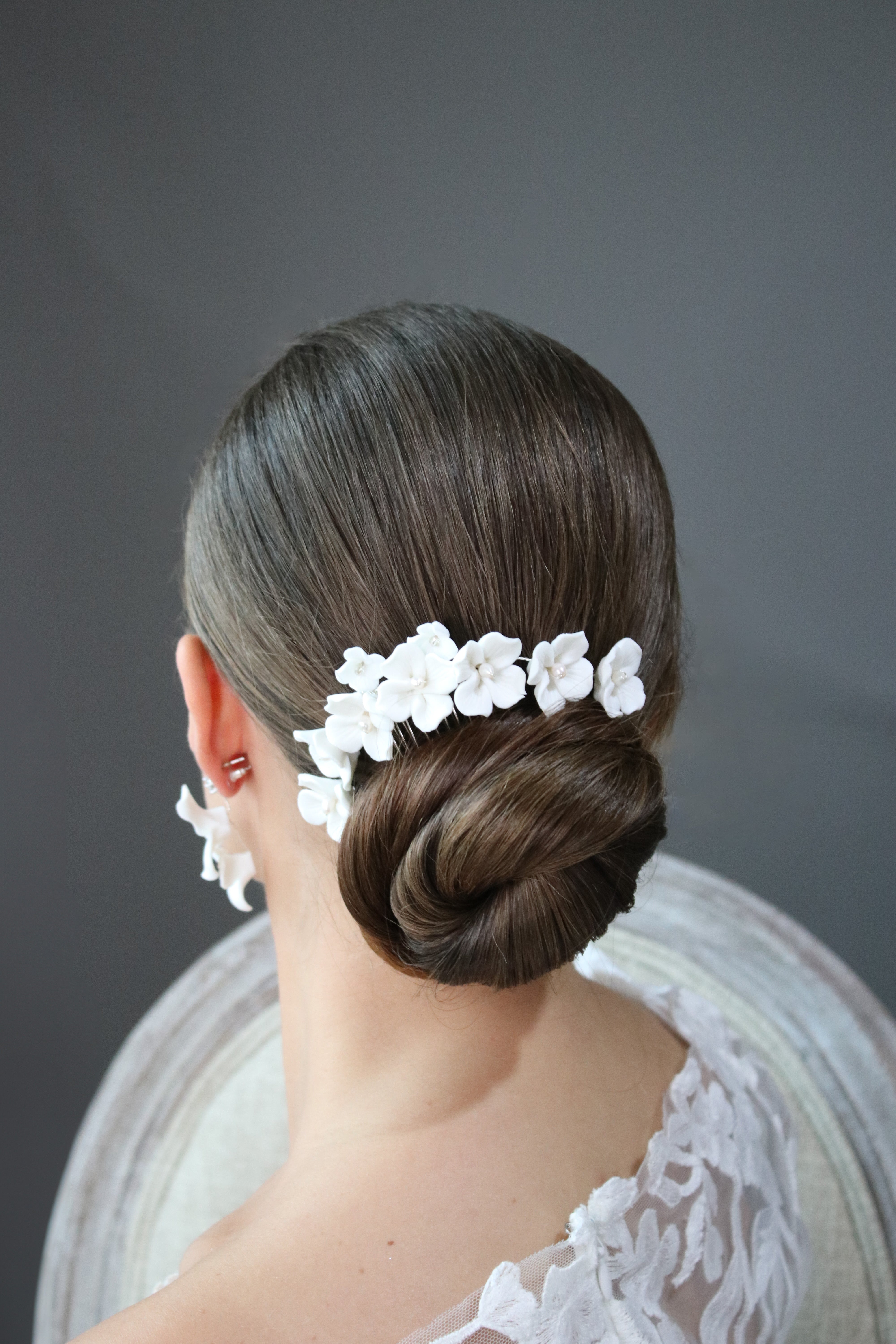 LUNA Porcelain and Pearl Floral Hair Comb for Bridal Wedding, Vintage Hair Accessories, Handmade Hairpin for Women - Perfect for Weddings, Prom, and Special Occasions
