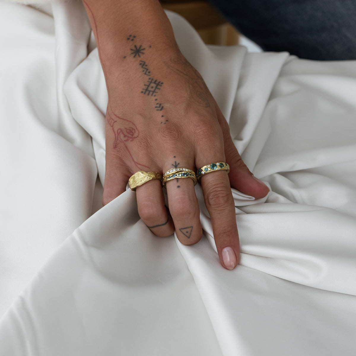Signet Rock Ring for Women - Vintage Silver Jewelry with Natural Stone - Perfect for Everyday Wear & Special Occasions