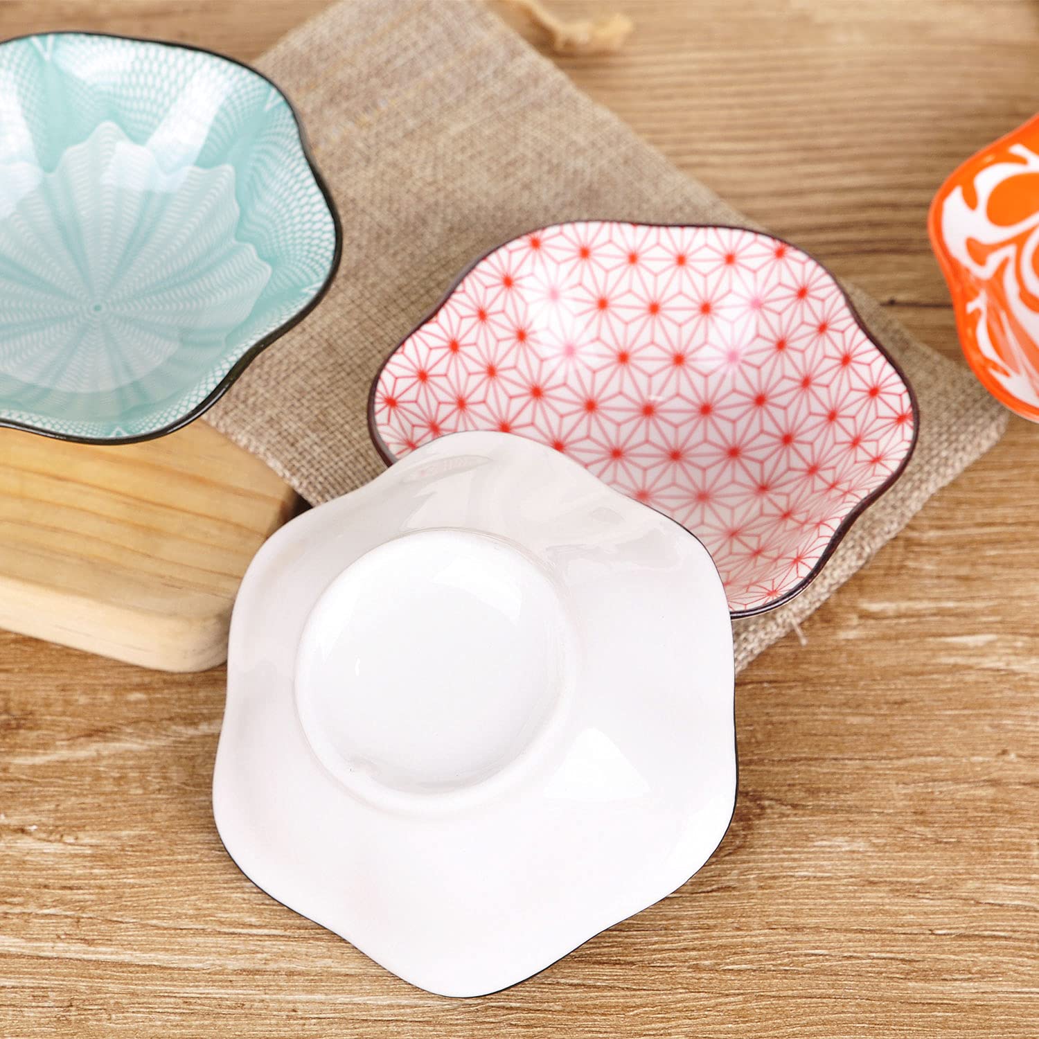 VanEnjoy Modern Japanese Ceramic Dipping Bowls Set of 4 - Soy Sauce, Seasoning & Sushi Dipping Dishes for Asian Cuisine, Perfect for Sushi, Dumplings, Ramen & Appetizers