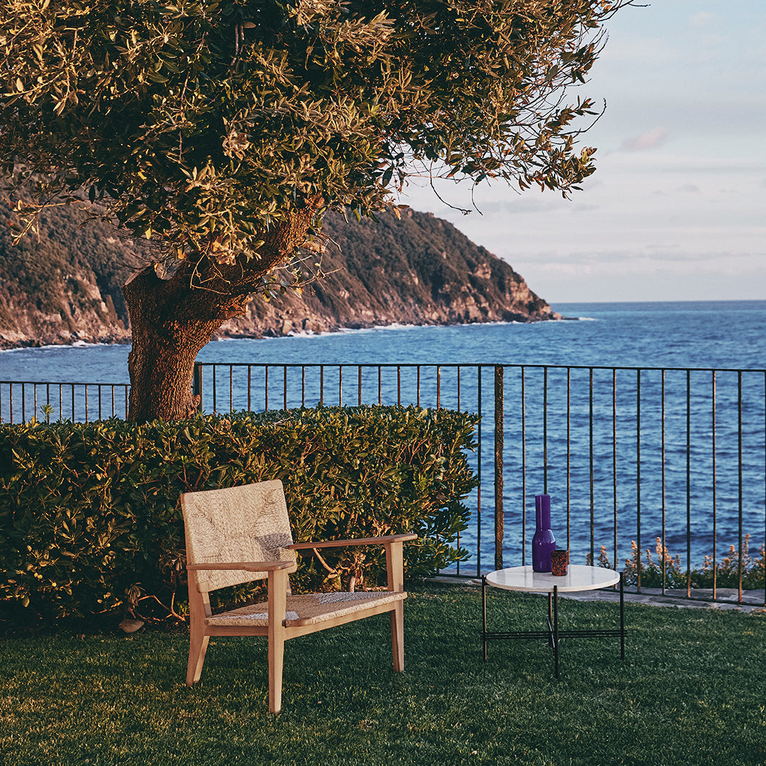 Premium F Chair Outdoor Lounge Chair - Patio, Poolside & Garden Relaxation - Durable & Weather-Resistant for Ultimate Comfort