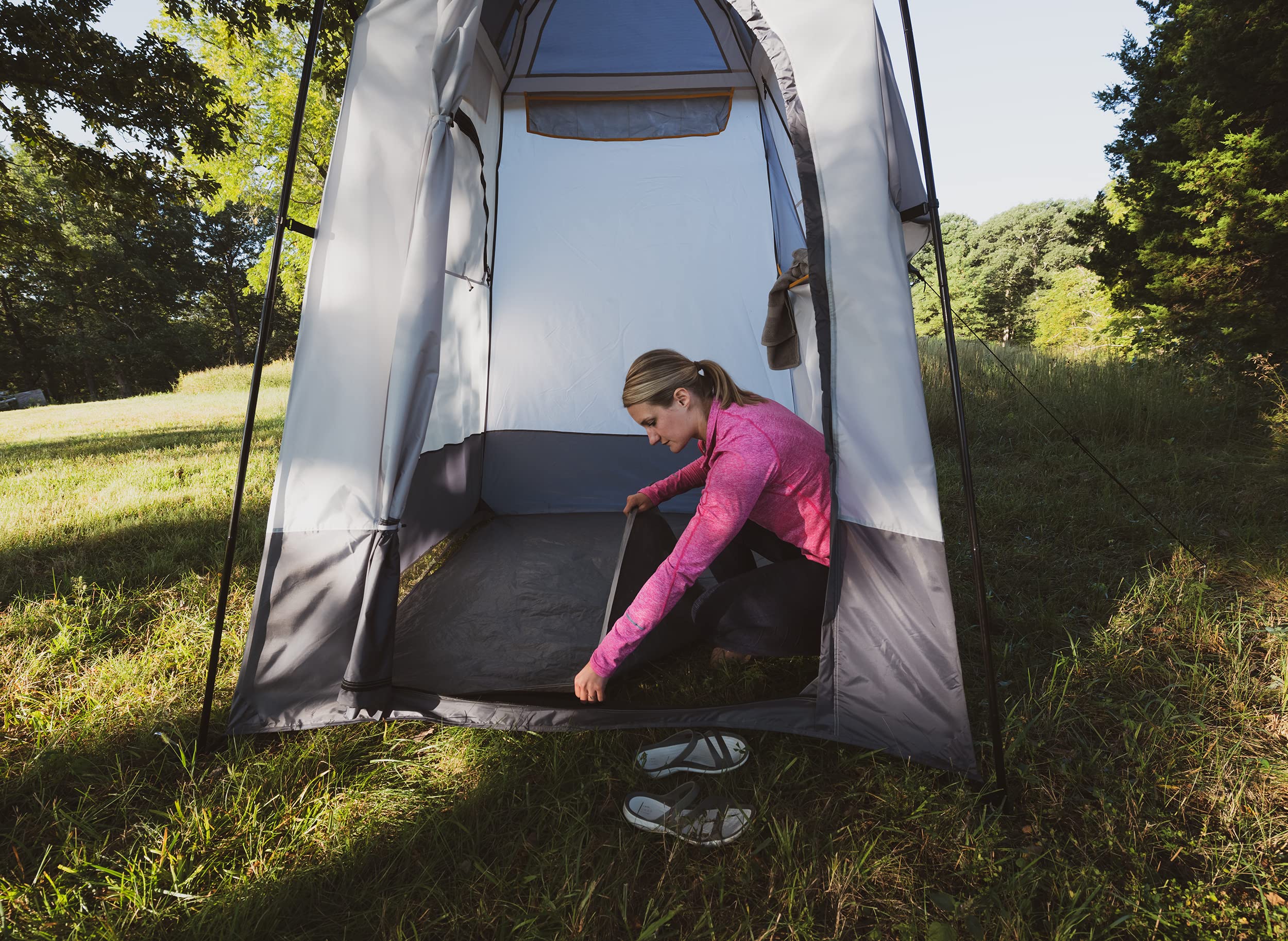 Browning Camping Privacy Shelter Tent - Portable Outdoor Changing Room for Camping, Beach, Pool & Hiking | Quick Setup & Durable Water-Resistant Design