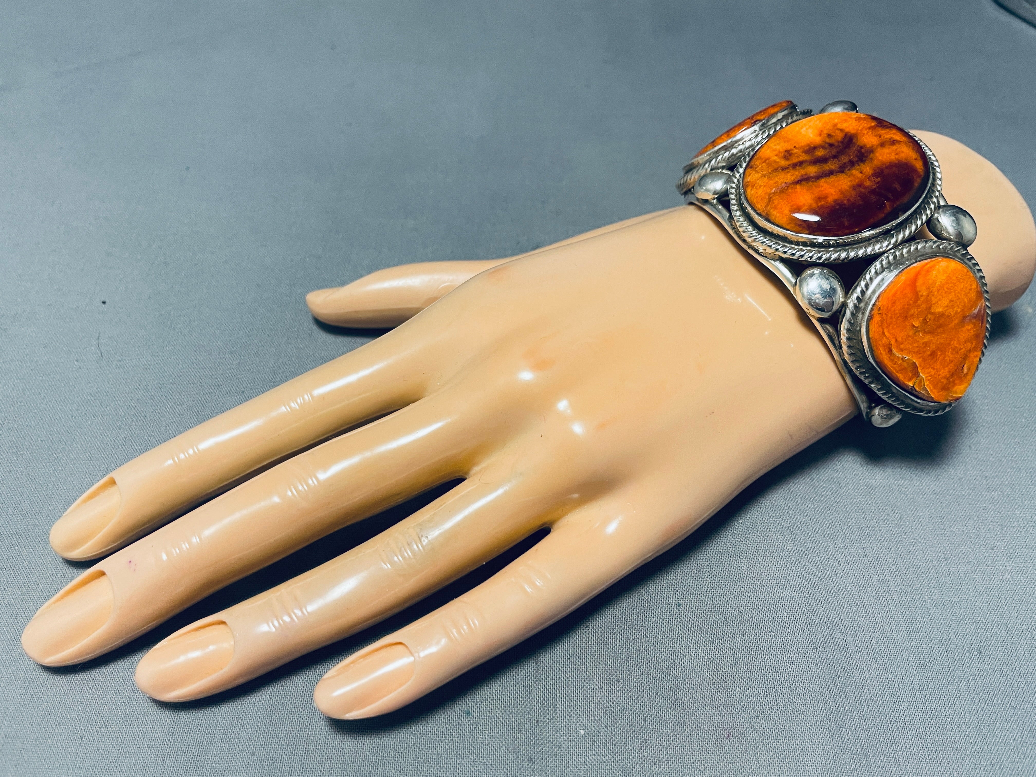 Authentic Navajo Sterling Silver Bracelet with Spiny Oyster Shell - 119g Heavyweight Handmade Native American Jewelry for Women - Perfect for Boho Fashion, Cultural Events & Gift Giving