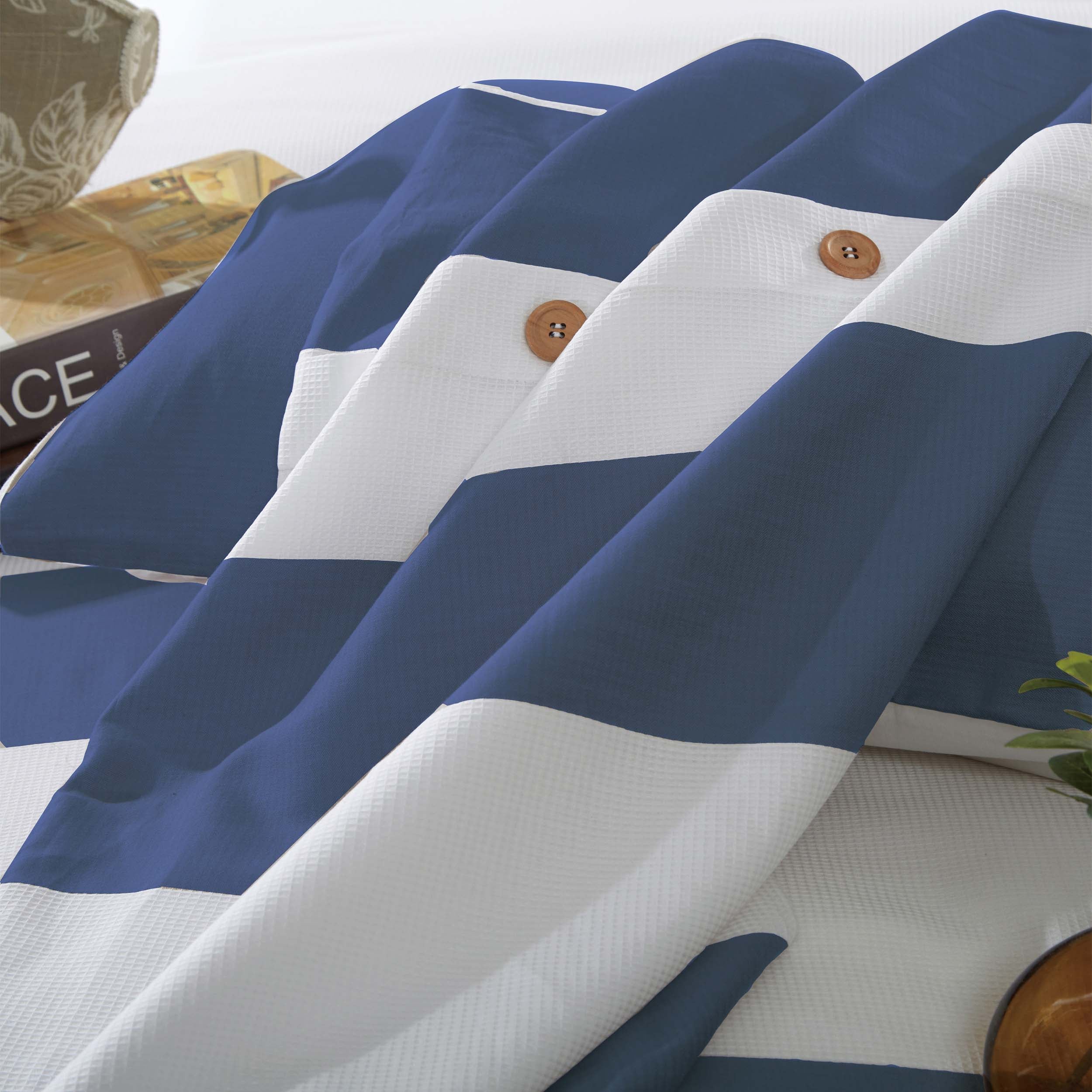 300 Thread Count Cotton Striped Duvet Cover Set - Queen Size Bedding Set with Pillowcases - Soft & Breathable for All Seasons - Perfect for Master Bedroom, Guest Room & Vacation Homes