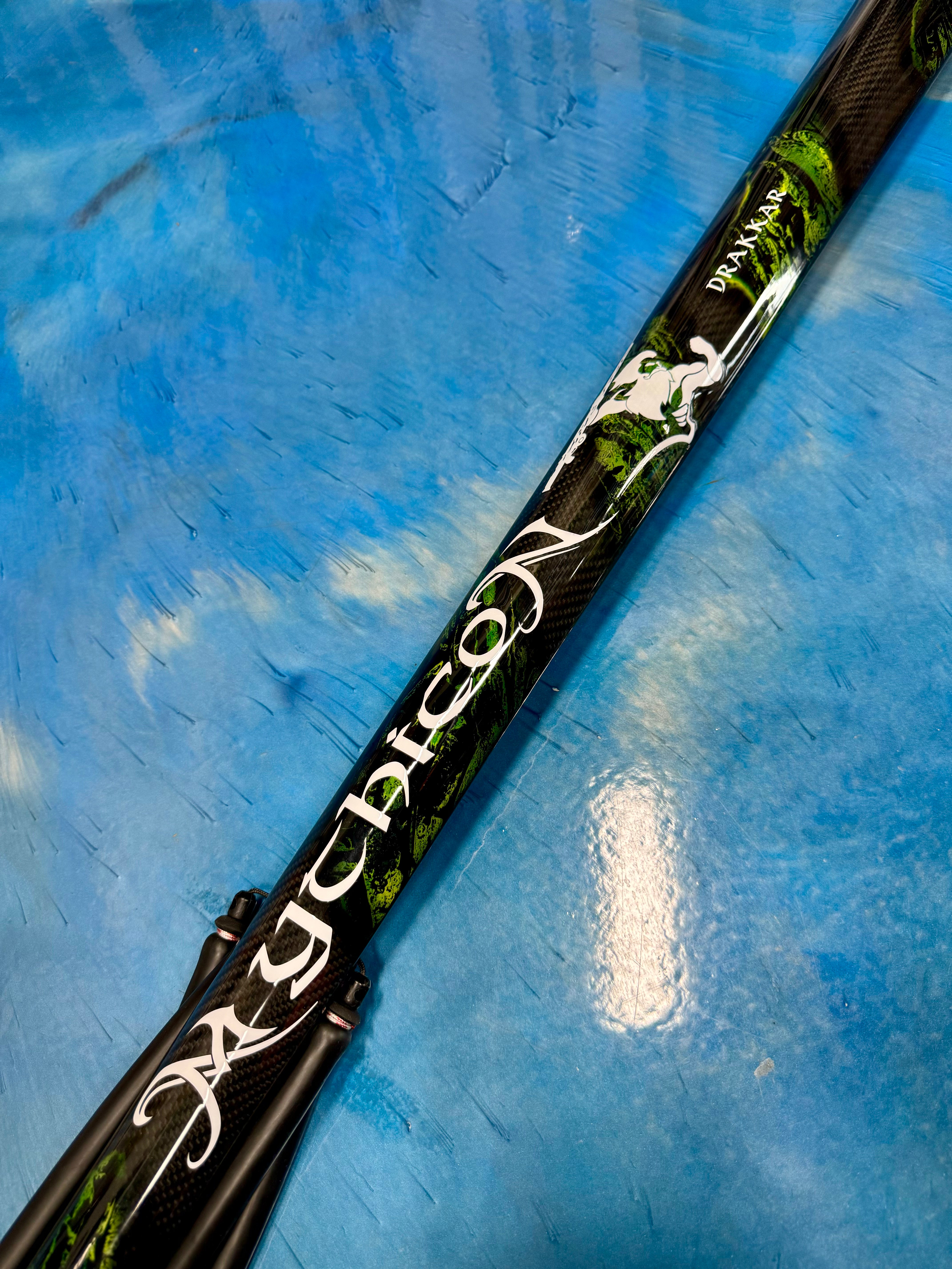 Mythicon Drakkar 100cm Carbon Fiber Speargun for Spearfishing - Professional Underwater Hunting Gear for Divers and Freedivers