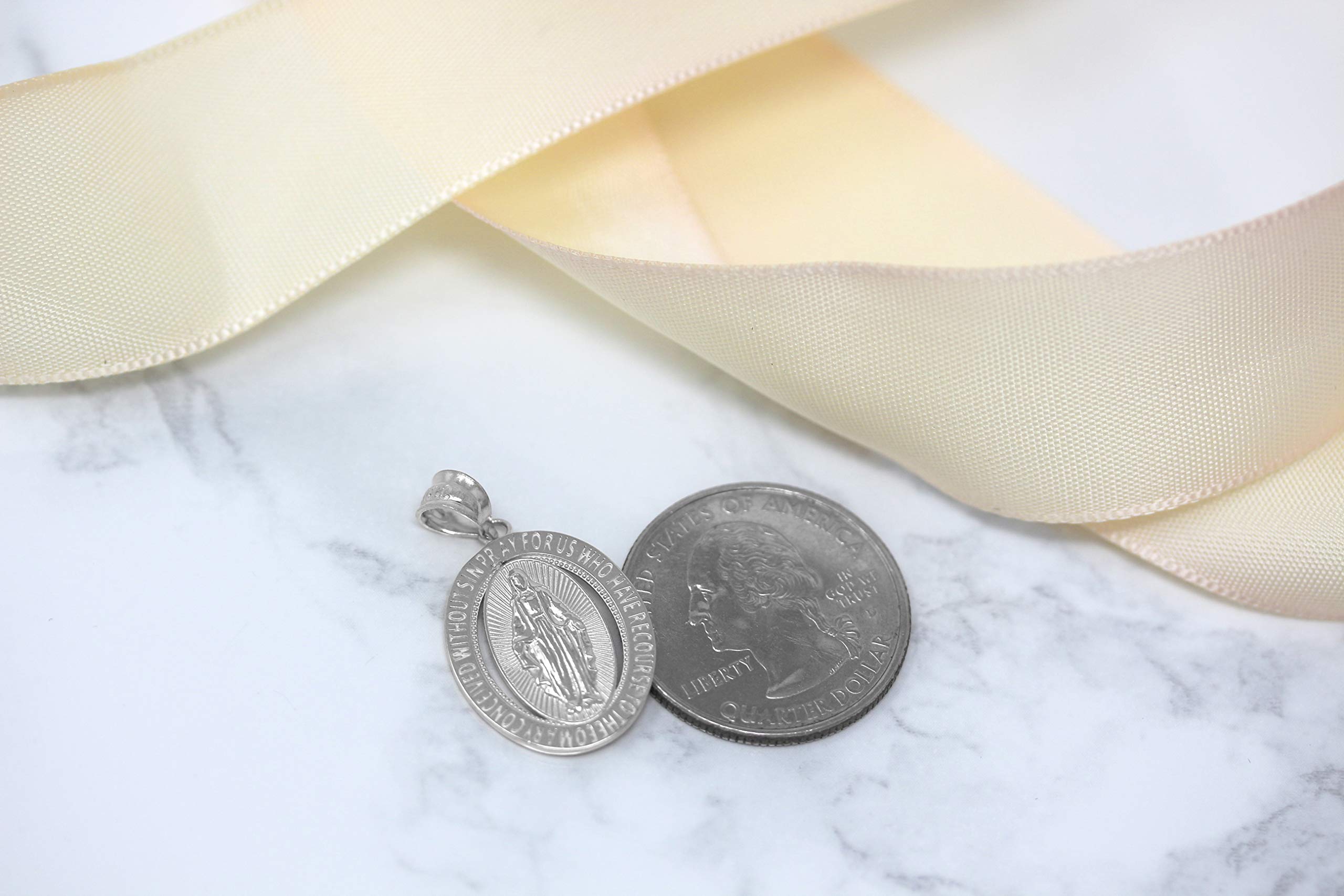 14K Gold Saint Mary 