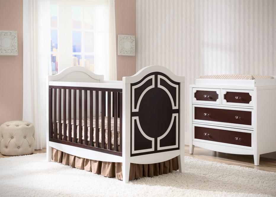 Hollywood 3-in-1 Convertible Baby Crib - Toddler Bed & Daybed - Modern Nursery Furniture for Newborn to Toddler - Perfect for Bedroom, Nursery & Daycare