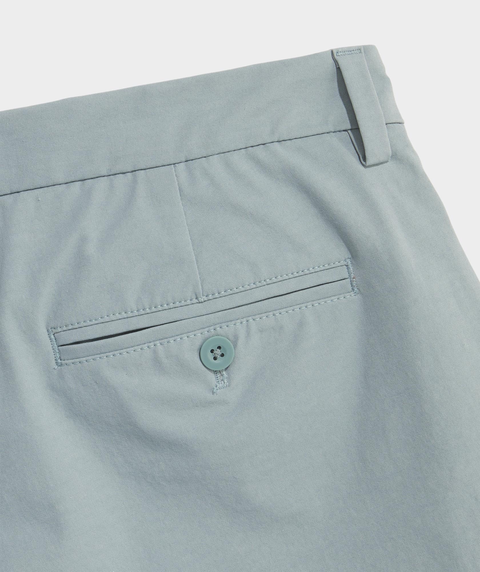 Vineyard Vines Men's 9 Inch On-The-Go Shorts - Comfortable Casual Swim & Lounge Shorts for Beach, Vacation, and Outdoor Activities