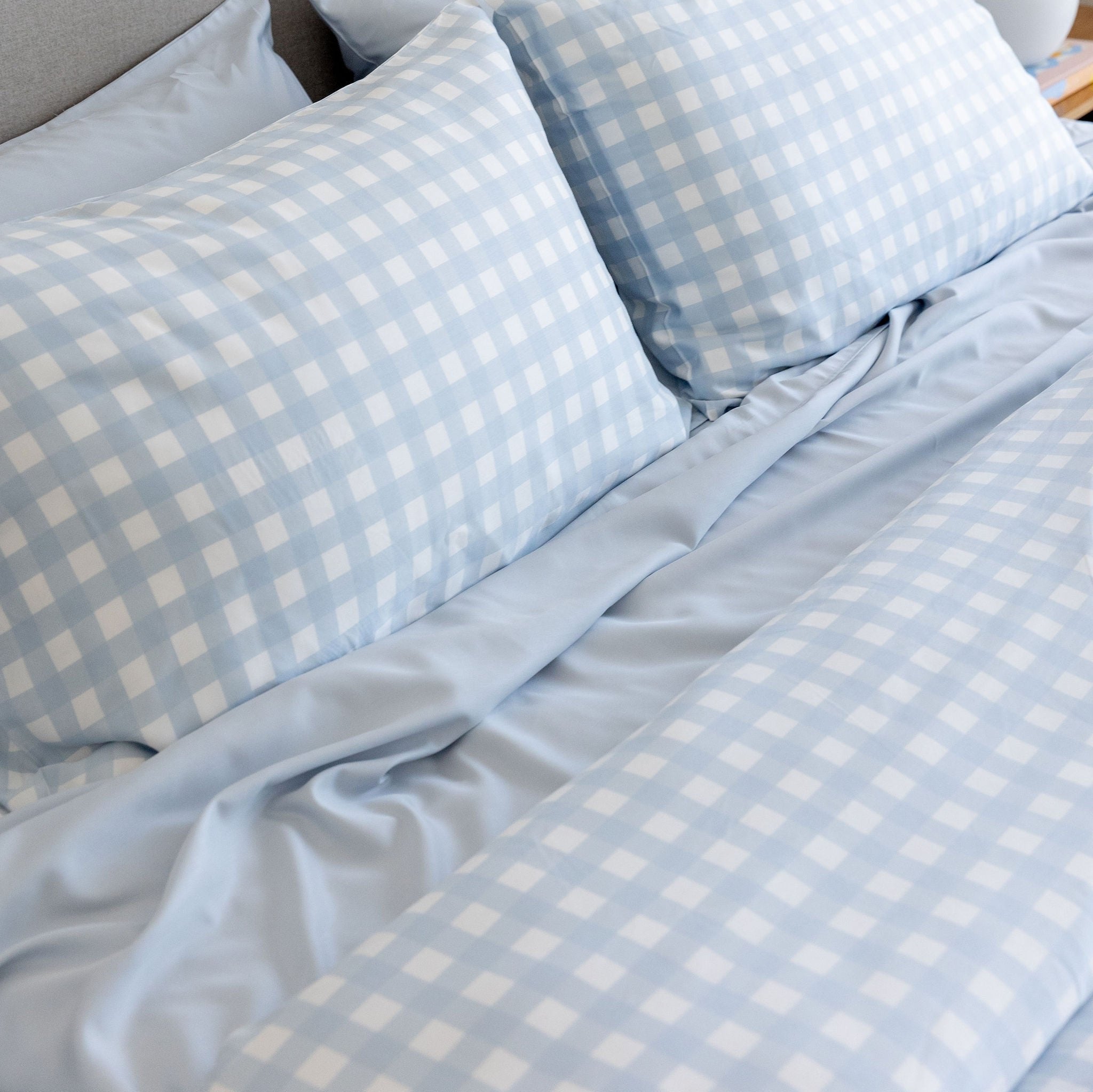 Premium Bamboo Sheet Set - Ultra Soft & Breathable Bedding for All Seasons - Perfect for Hot Sleepers & Eco-Friendly Homes