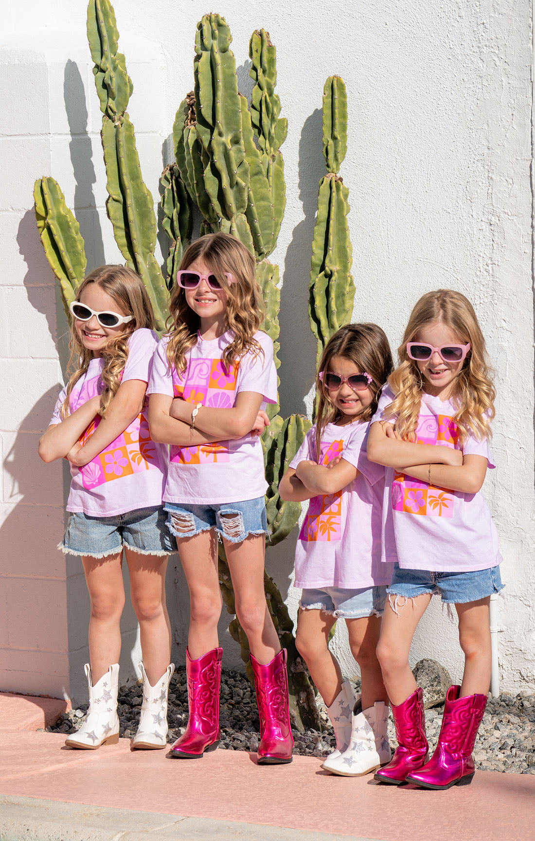 Little Travis Tee - Pink Daisy Graphic Print Cotton T-Shirt for Women | Casual Summer Outfit, Streetwear Fashion, Gift for Her
