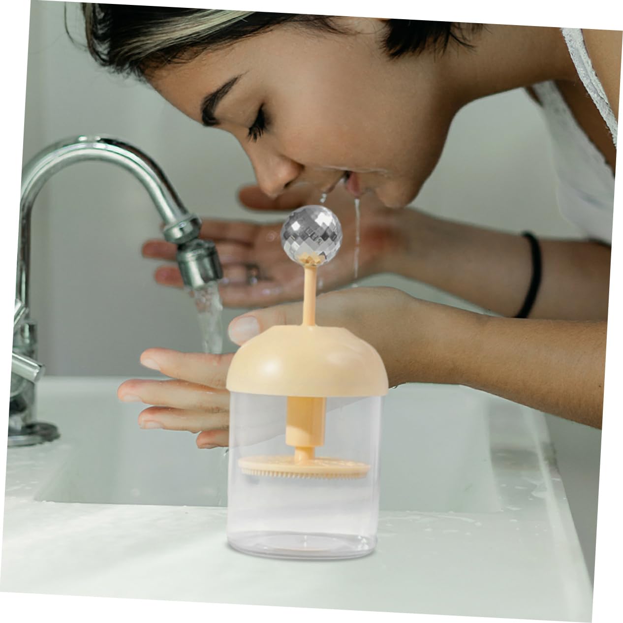Portable Manual Foam Pump for Face Wash & Shampoo - Travel-Friendly Cleansing Gel Foamer | Perfect for Skincare Routine & On-The-Go Use