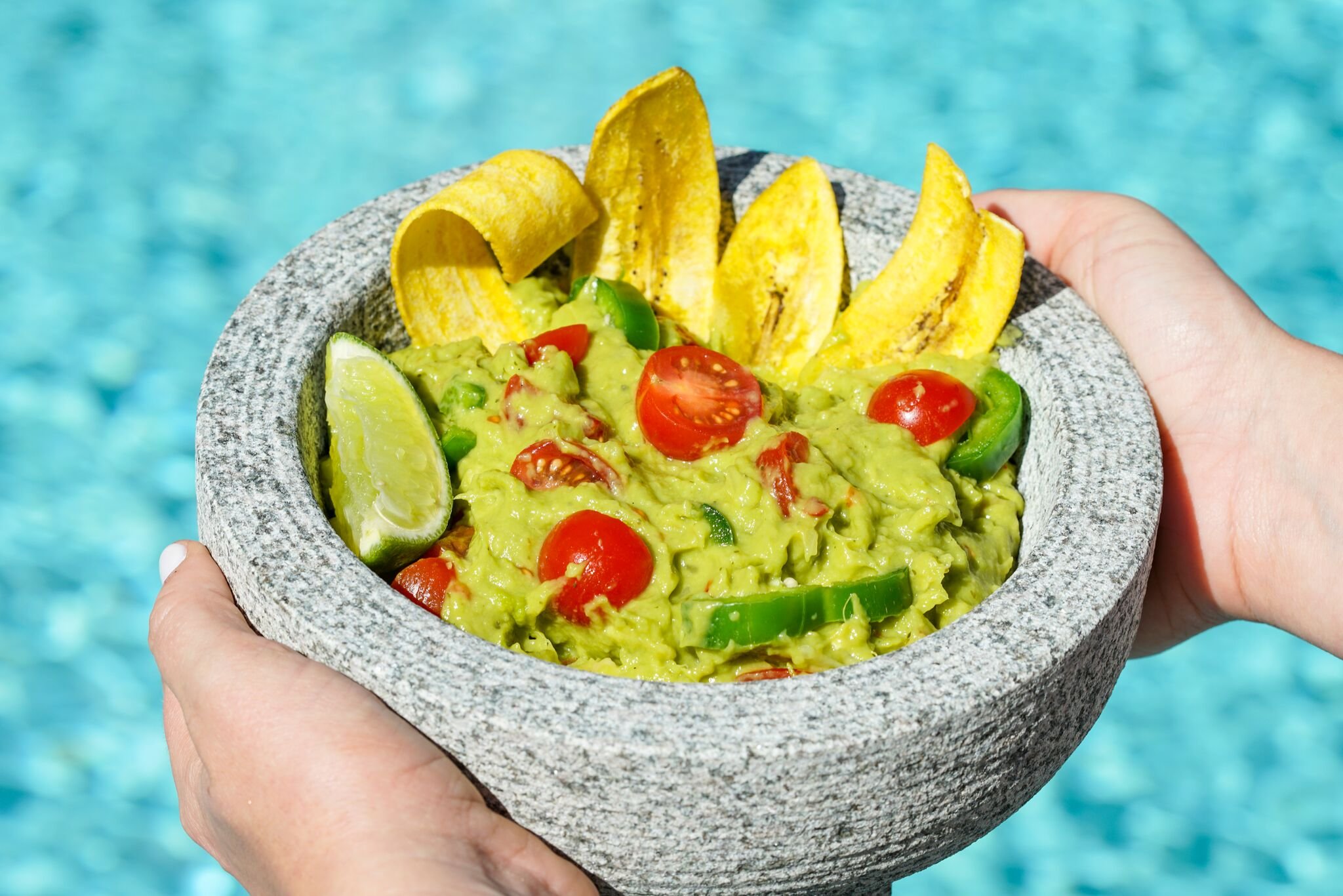 IMUSA USA 6-Inch Gray Granite Molcajete Spice Grinder - Authentic Mexican Mortar & Pestle for Guacamole, Salsa, Herbs & Spices - Perfect for Kitchen, Restaurant & Outdoor Cooking