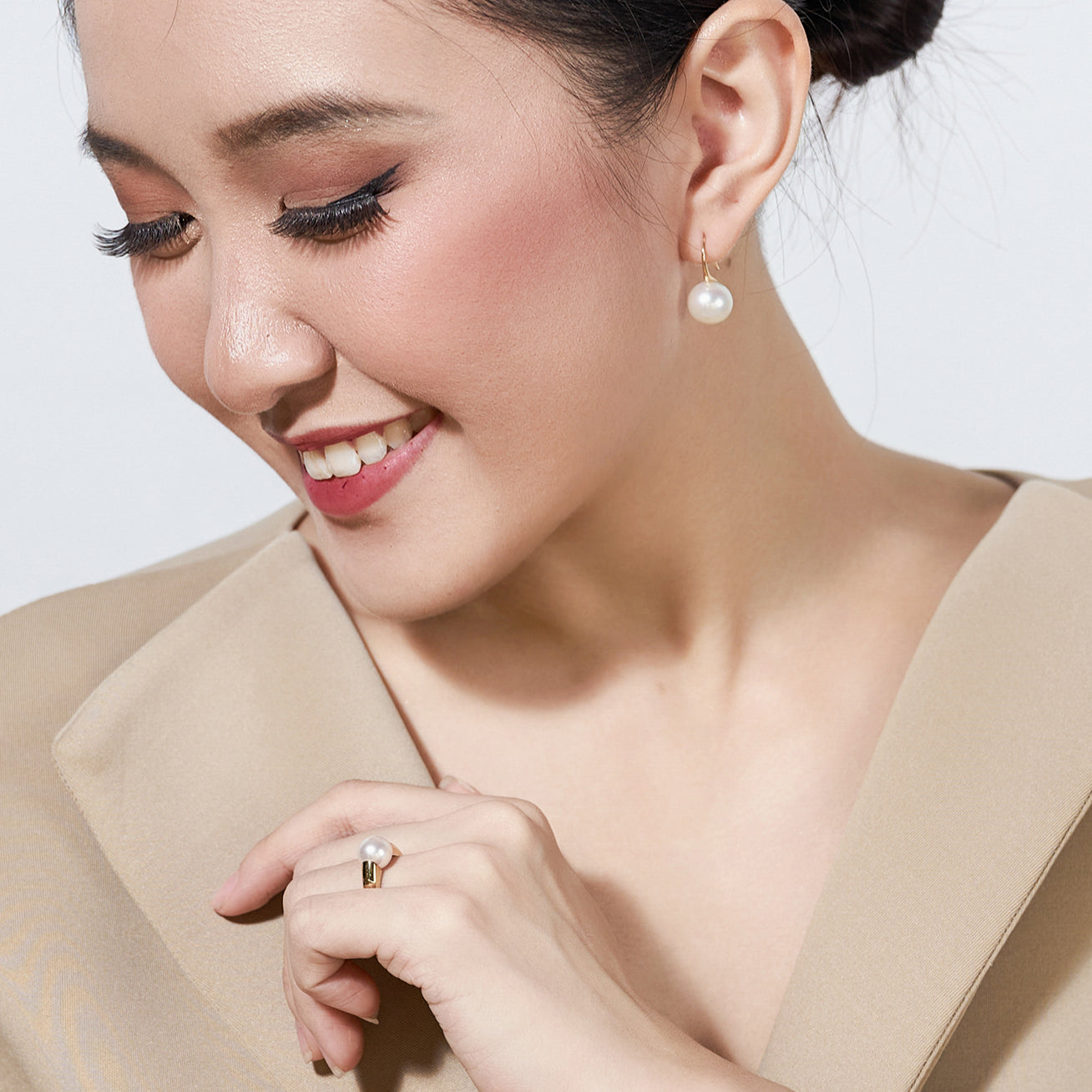 18K Gold Freshwater Pearl Ring for Women - Elegant & Timeless Jewelry Gift (KR00030) | Perfect for Weddings, Anniversaries & Special Occasions