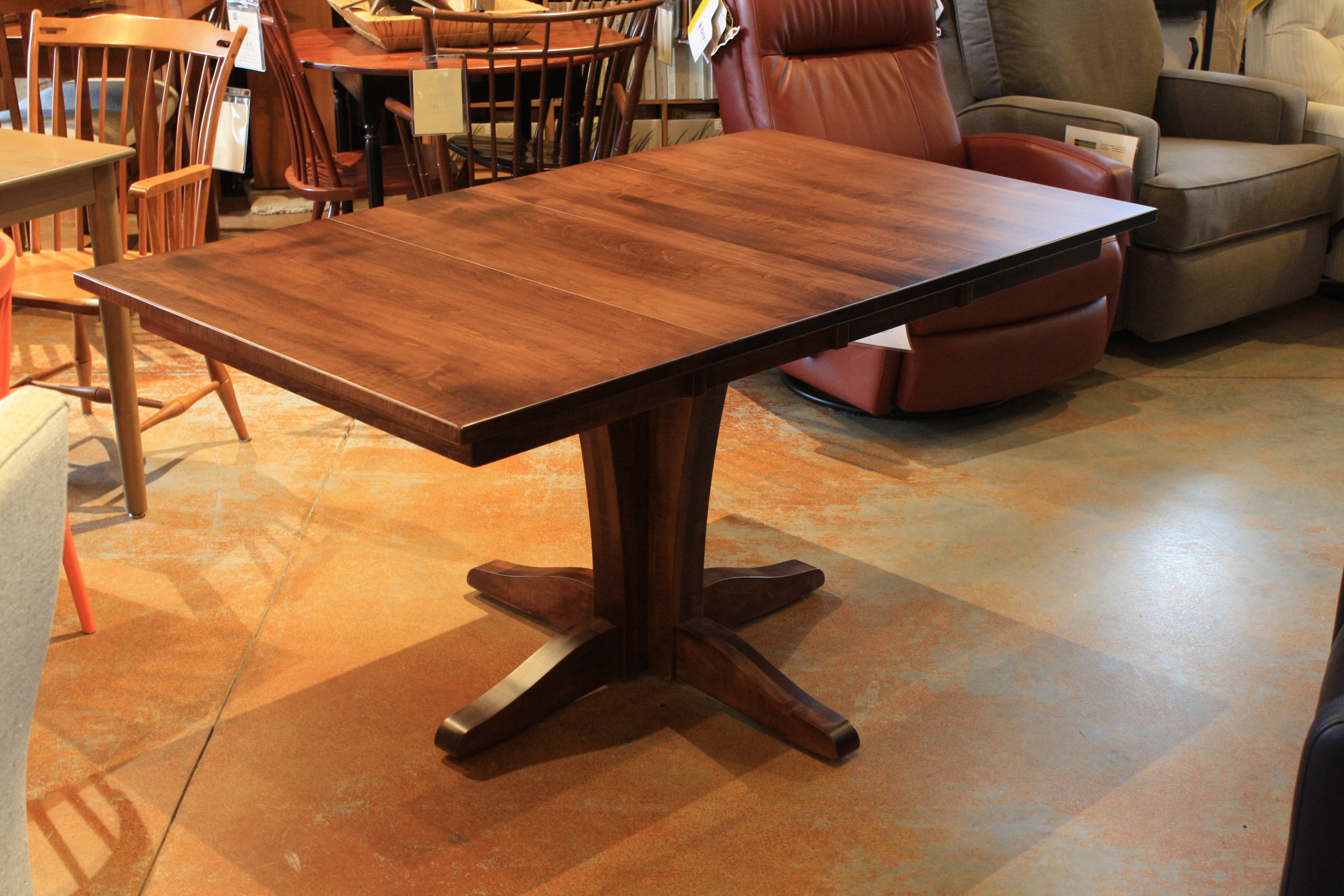 Vintage Single Pedestal Compact Extension Dining Table - Space-Saving Expandable Table for Small Dining Rooms, Kitchens & Apartments