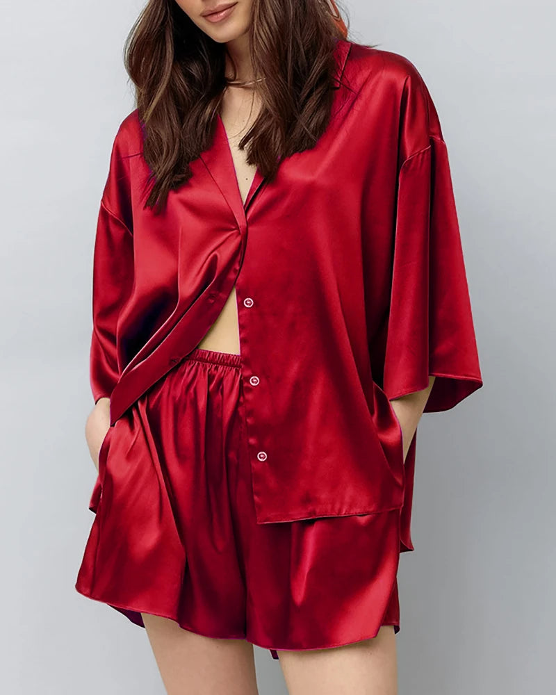 Classic Plus Size Silk Pajama Set for Women - Comfortable Sleepwear & Loungewear for Relaxing at Home or Travel