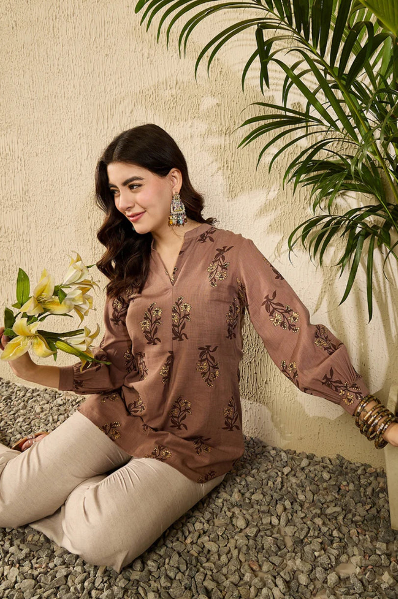Brown Cotton Blend Floral Print Women's T-Shirt - Casual Comfort Top for Spring Summer Outfits, Daily Wear & Weekend Style
