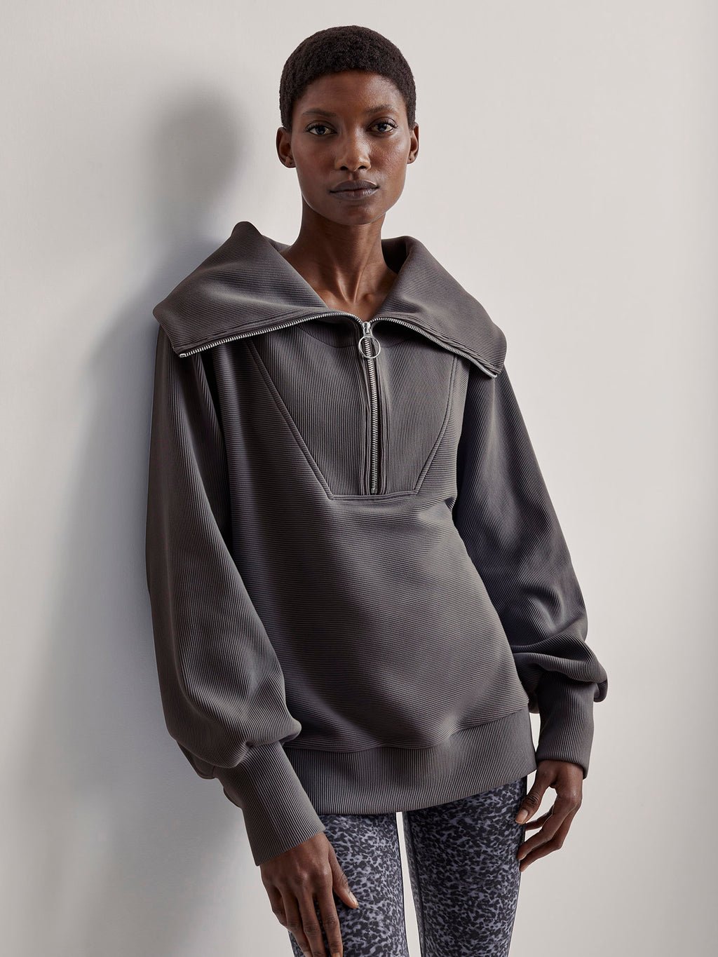 Varley Vine Half Zip Pullover - Deep Charcoal Women's Fleece Jacket for Outdoor Hiking & Casual Wear