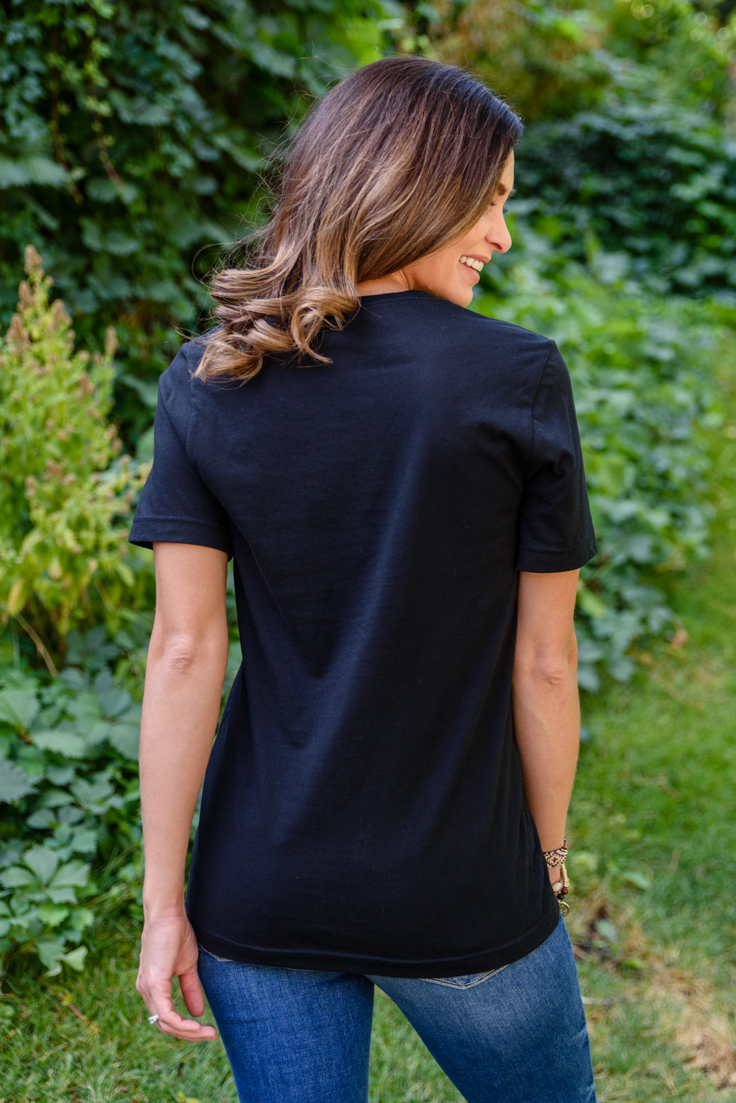 Grateful Heart Graphic T-Shirt in Black | Trendy Casual Wear for Men & Women | Perfect for Everyday Outfits, Gifts & Special Occasions