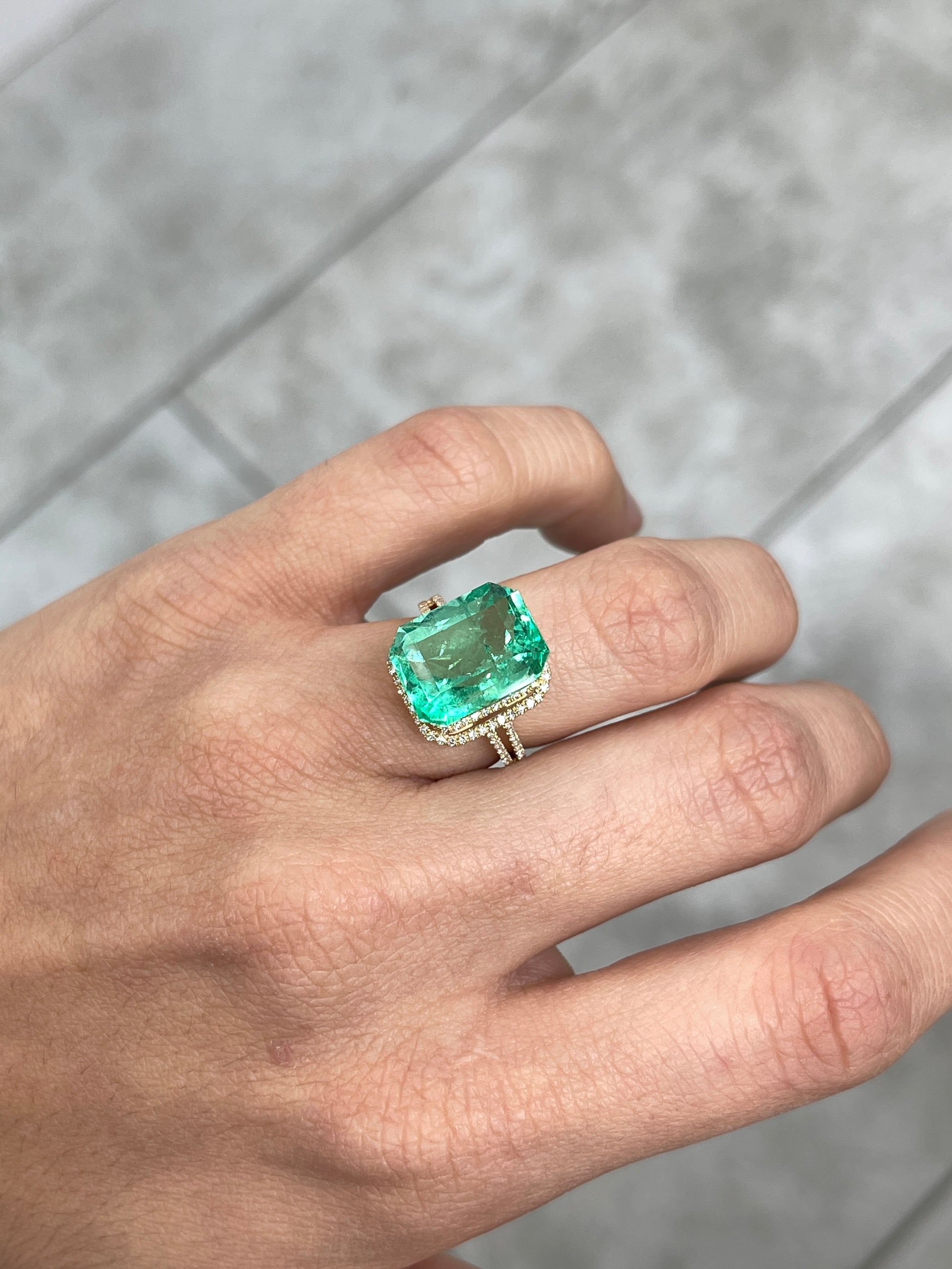 9.51 Carat 14x11mm Genuine Colombian Emerald - Vivid Green Emerald Cut Loose Gemstone for Jewelry Making, Engagement Rings & Luxury Gifts