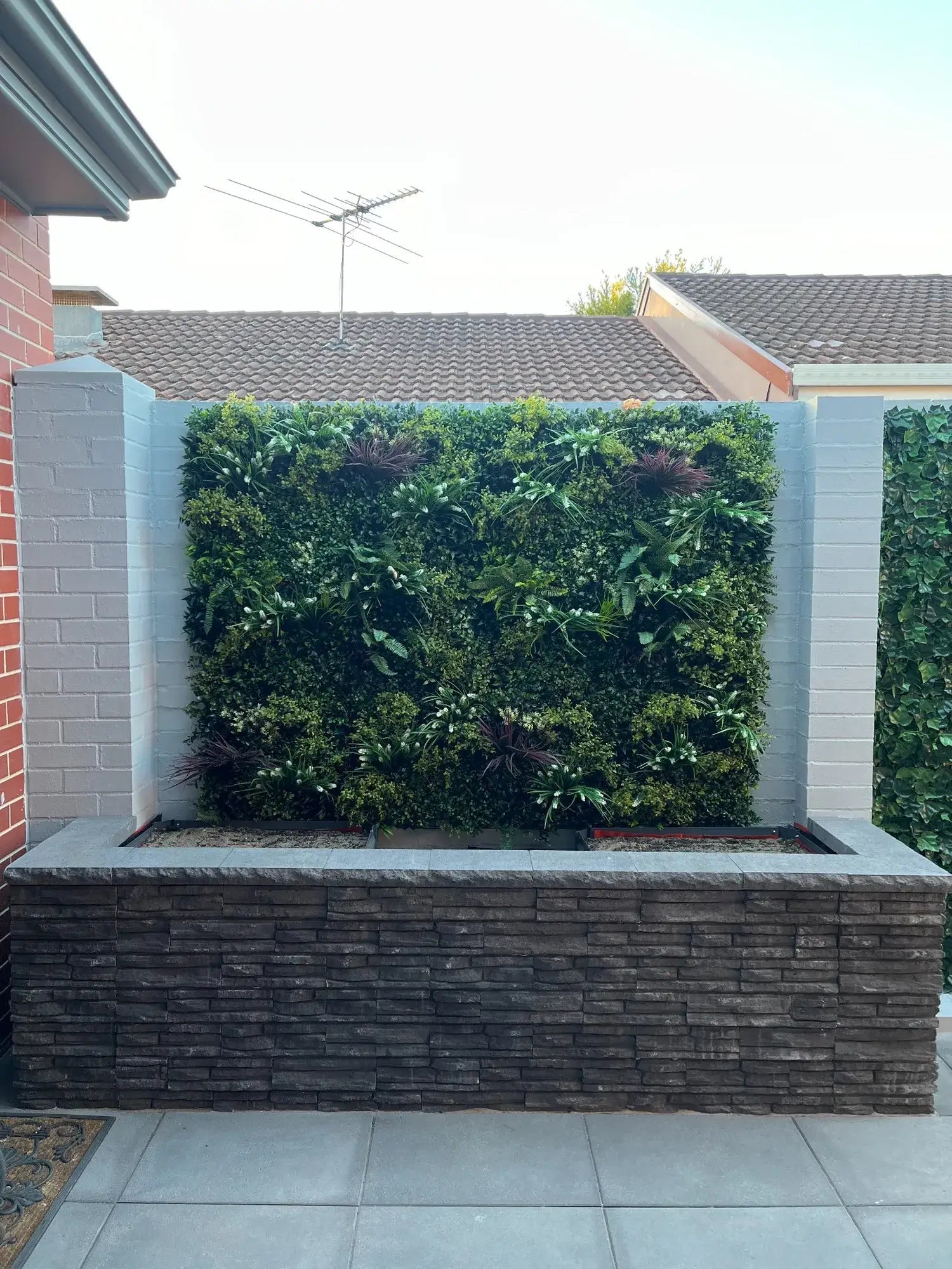 Premium Vertical Garden Wall Panel - 100cm x 100cm UV Resistant Artificial Green Wall for Indoor/Outdoor Decor - Perfect for Balcony, Patio, Office & Home Decoration
