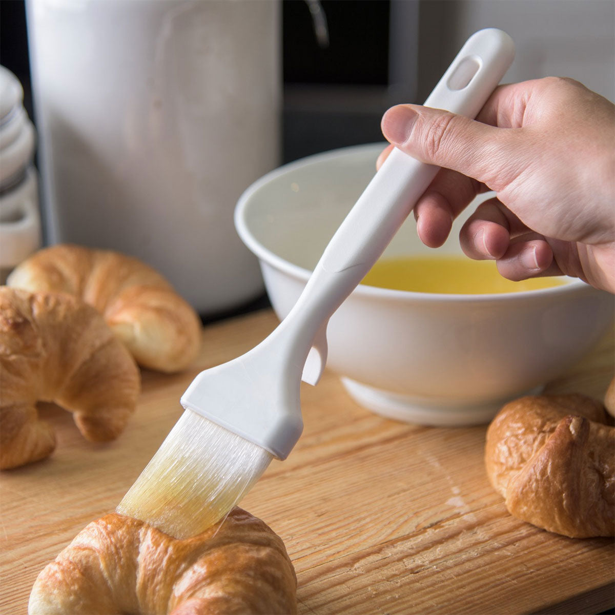 Carlisle 4040102 Pastry Brush with Hook - 2 Pack - Premium Baking Brush for Cakes, Pies & Bread - Ideal for Bakers & Home Chefs - Perfect for Glazing, Buttering & Oil Application