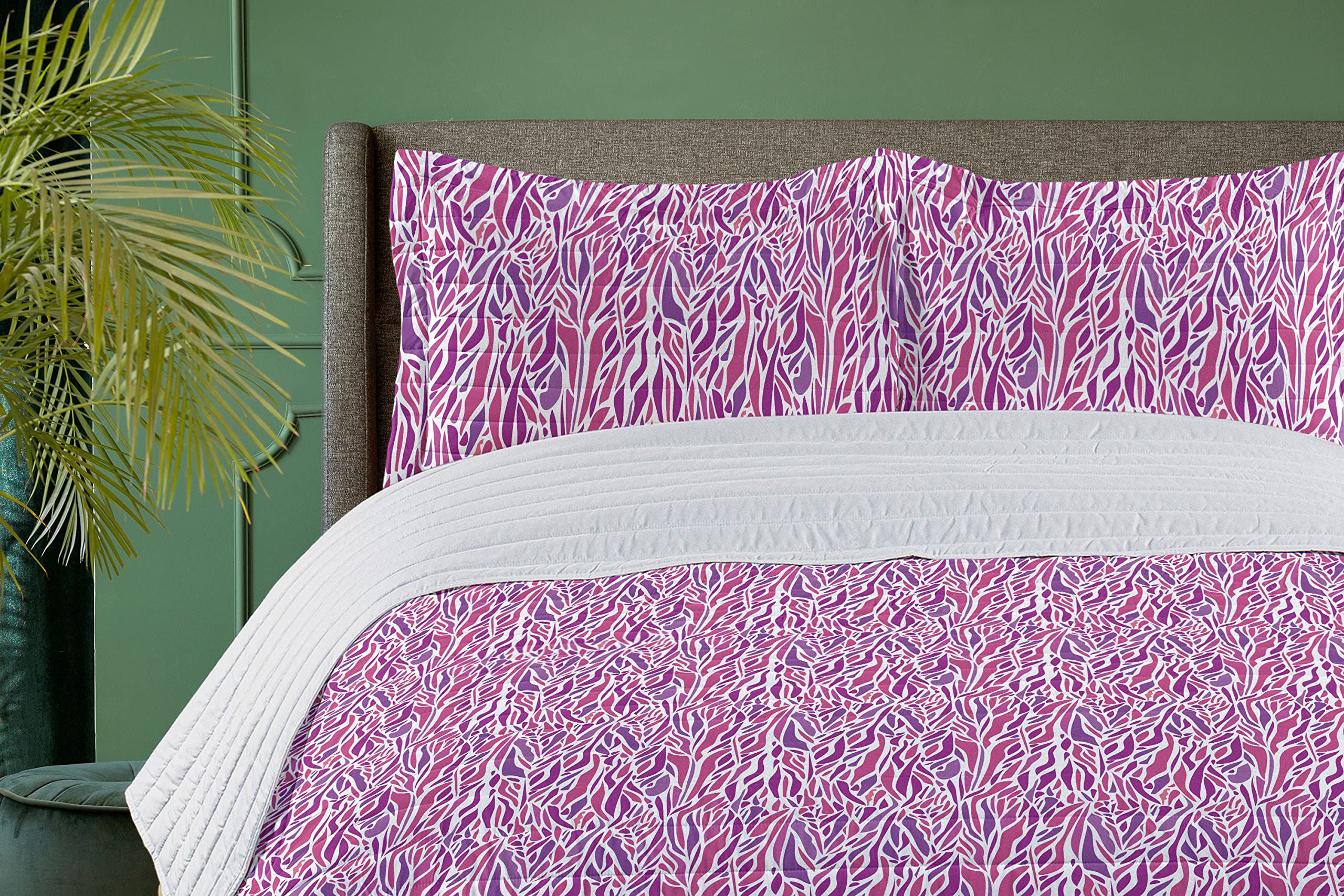 Ambesonne Modern Microfiber Bedspread Set - King Size Fuchsia Purple & White Abstract Pattern with Curved Spots & Drop Shapes | Soft Comforter & Pillow Shams | Perfect for Master Bedroom, Guest Room & Dorm Decor