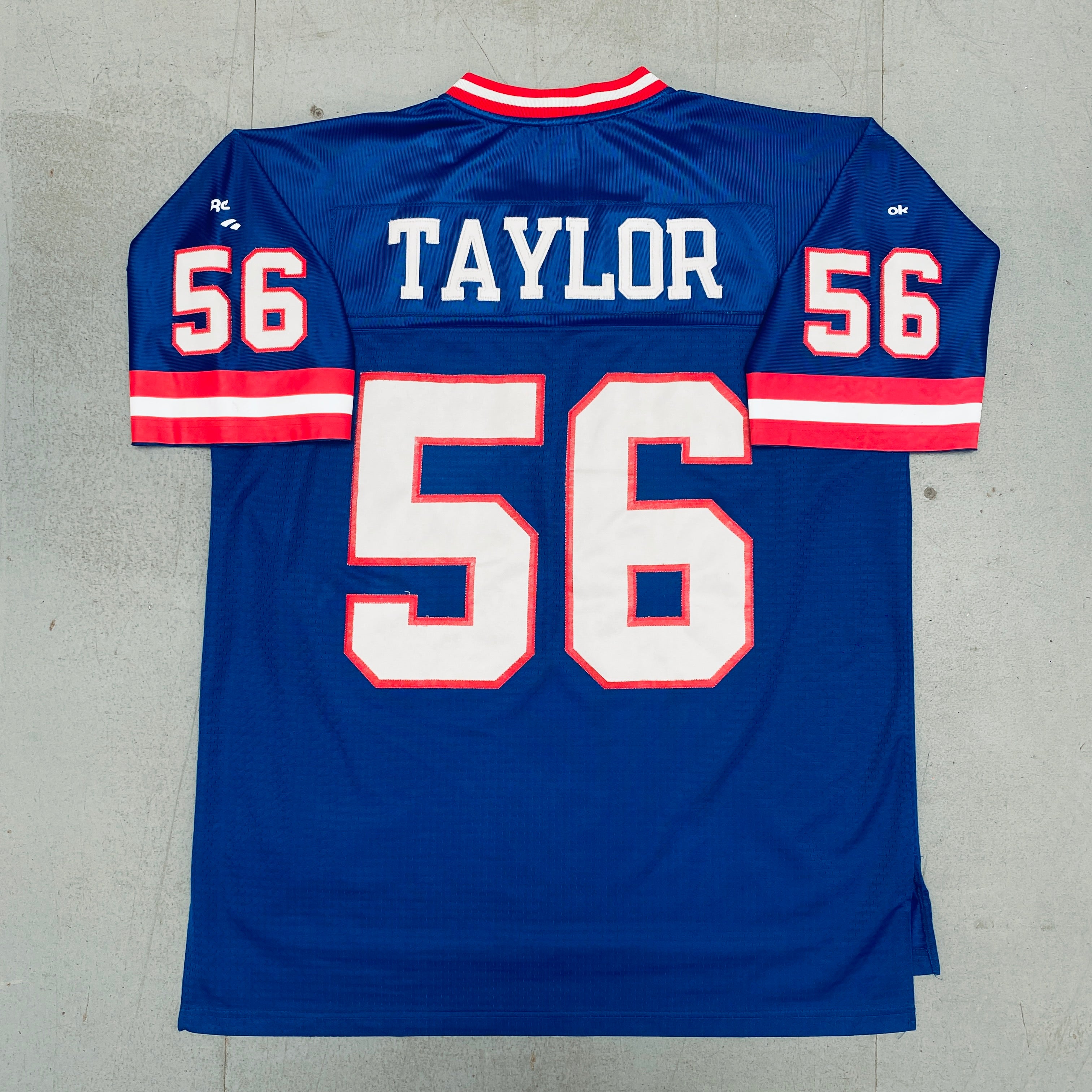 Authentic New York Giants Lawrence Taylor 1986 Throwback Football Jersey - Stitched XL Size - Perfect for Game Day, NFL Fan Events & Vintage Sports Collectibles