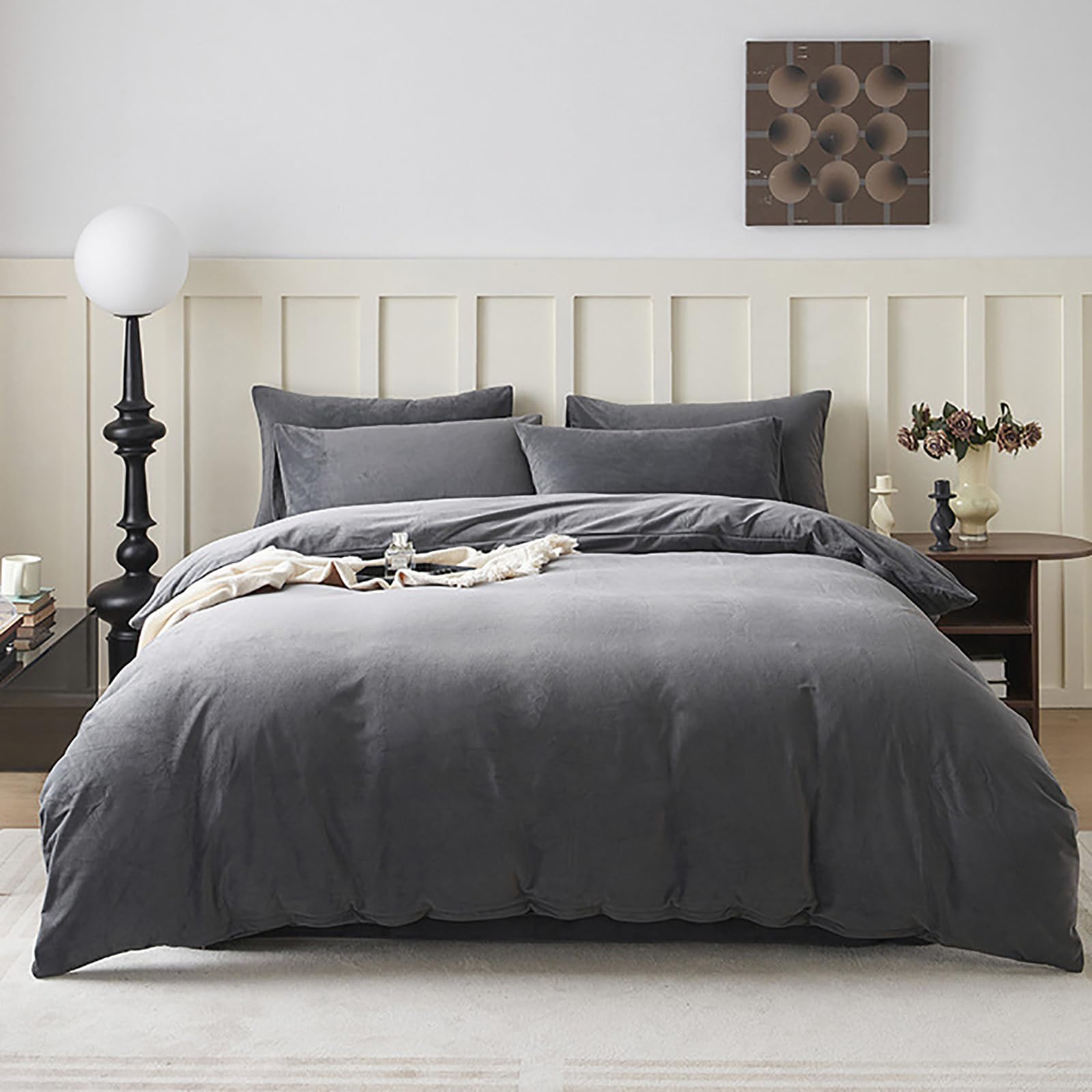 Luxury Gray Velvet Comforter Set Queen Size - Ultra Soft Plush Flannel Bedding for Winter, Warm Heavyweight Full/Queen Comforter with 2 Pillowcases - Hotel Quality Bedding for Men & Women - Perfect for Cozy Nights, Guest Rooms & Winter Bedroom Decor