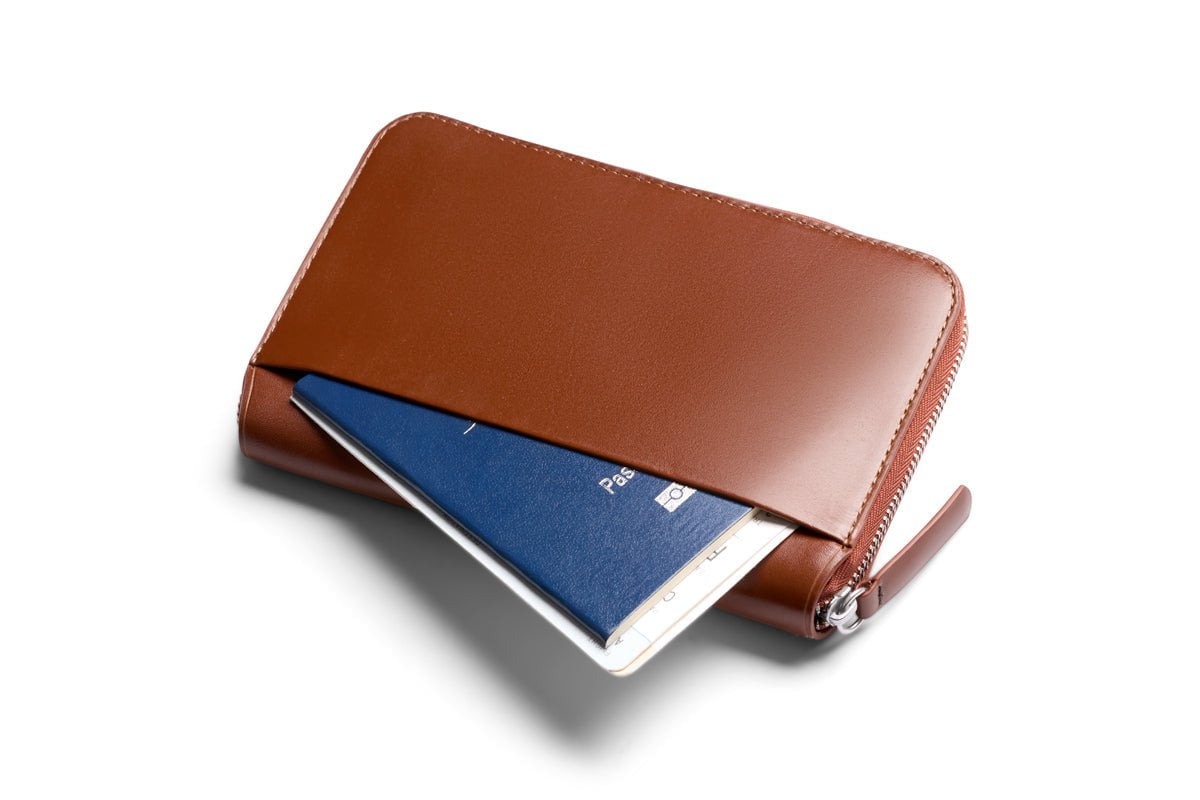 Bellroy Travel Folio Second Edition - Premium Leather Passport Holder & Travel Wallet for Men & Women - Perfect for Airports, Business Trips & International Travel