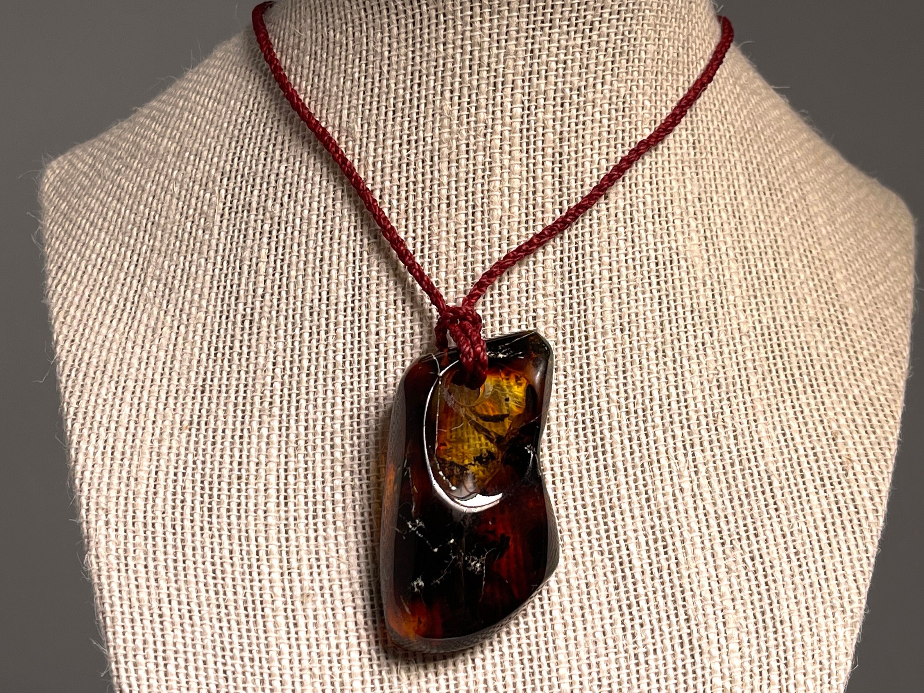 AMBER Crystal Necklace - Handmade Healing Stone Pendant Jewelry for Women, Natural Baltic Amber Gemstone Gift for Meditation & Energy Balance | Perfect for Spiritual Healing, Yoga & Everyday Wear