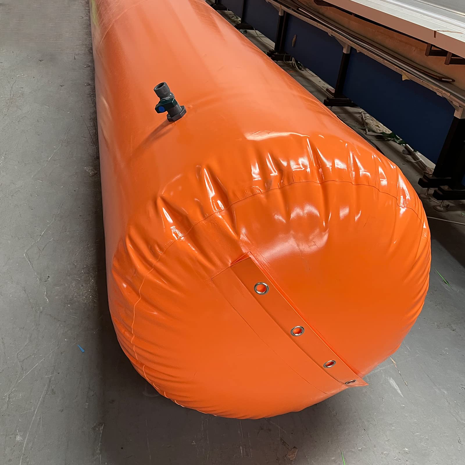 Heavy Duty PVC Water Filled Flood Control Barrier - 200