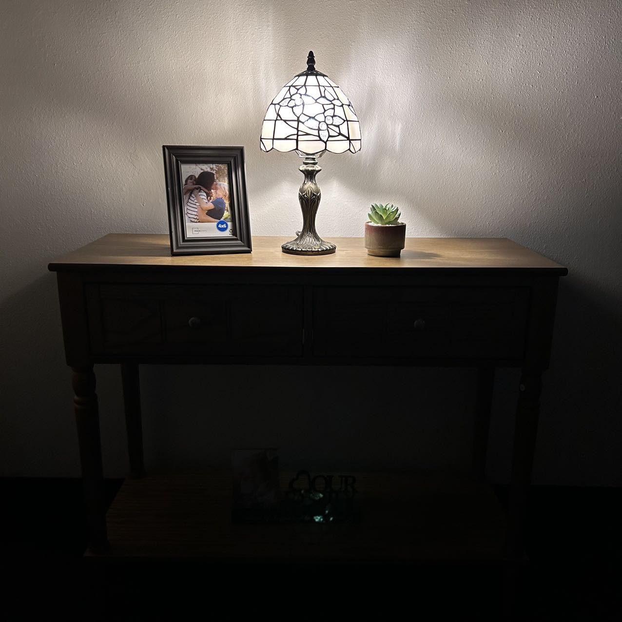 Tiffany Style Mini Table Lamp - White Stained Glass with Floral Design, Pull Chain Switch, Includes LED Bulb - Perfect for Bedroom Nightstand, Living Room Side Table, Office Desk (8
