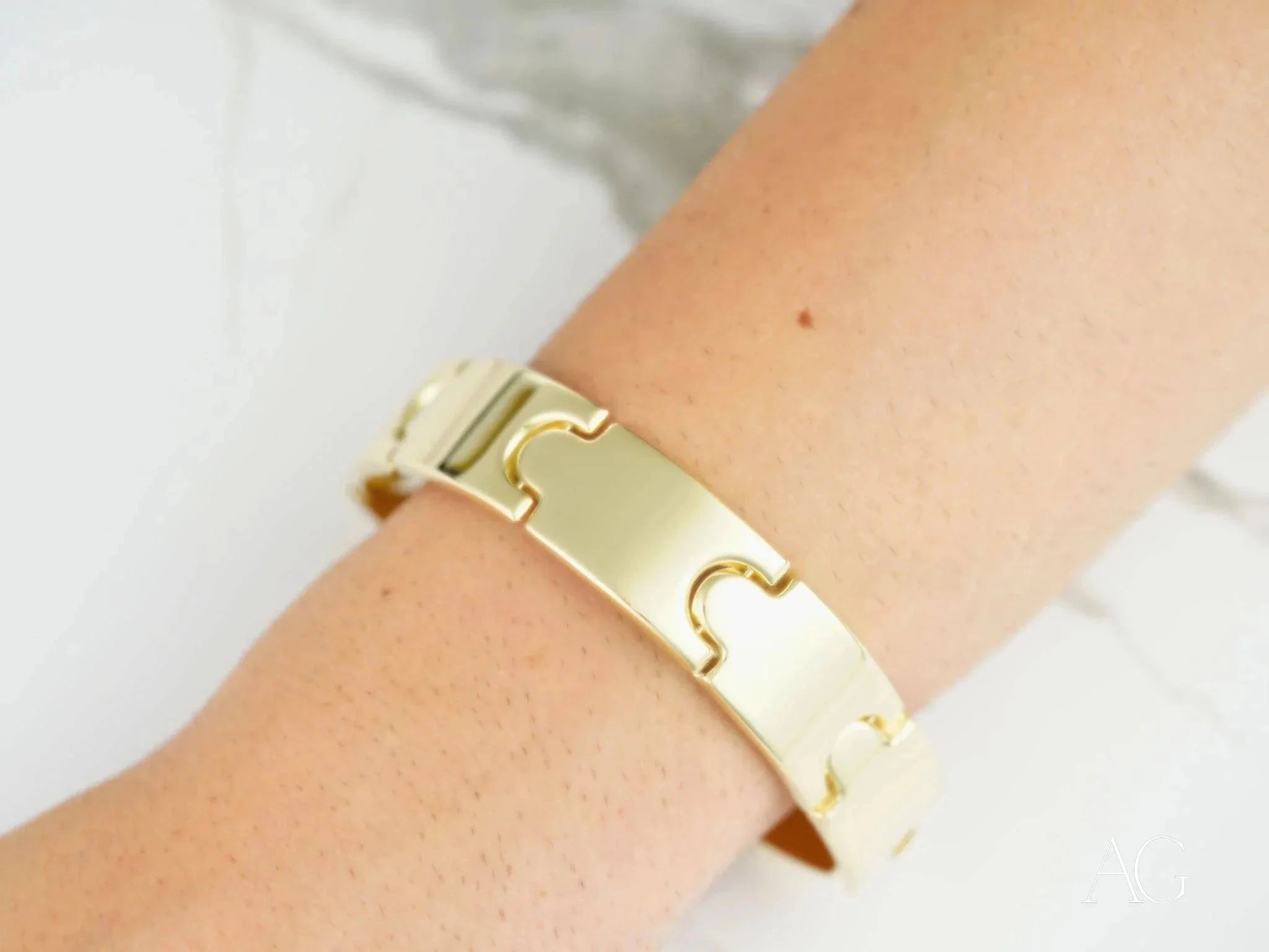 18K Solid Gold Men's Bracelet - Luxurious Open Box Clasp Design for Gifts, Weddings & Special Occasions