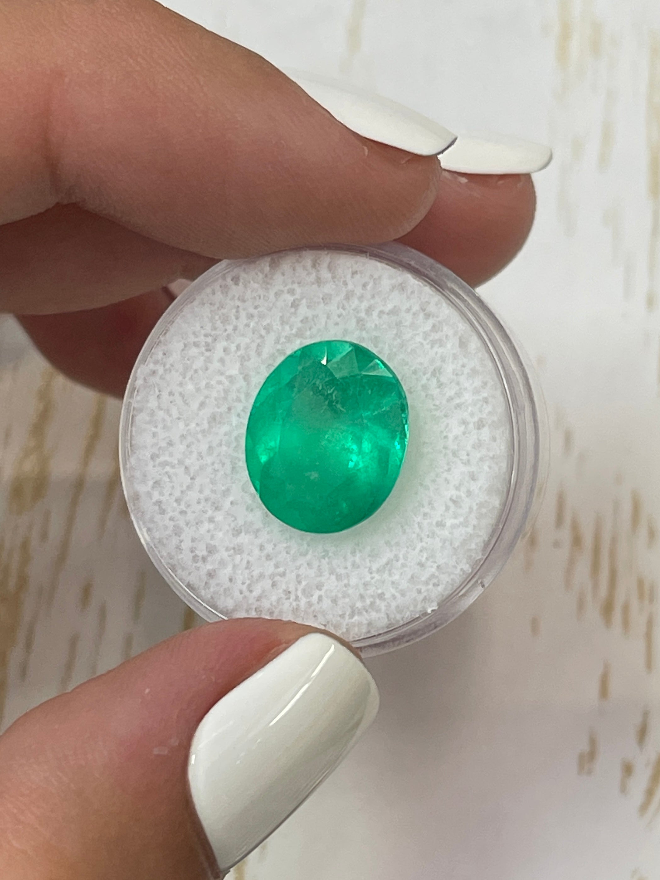 6.35 Carat 13x11mm Neon Green Natural Loose Colombian Emerald Oval Cut Gemstone for Jewelry Making, Engagement Rings & Luxury Gifts