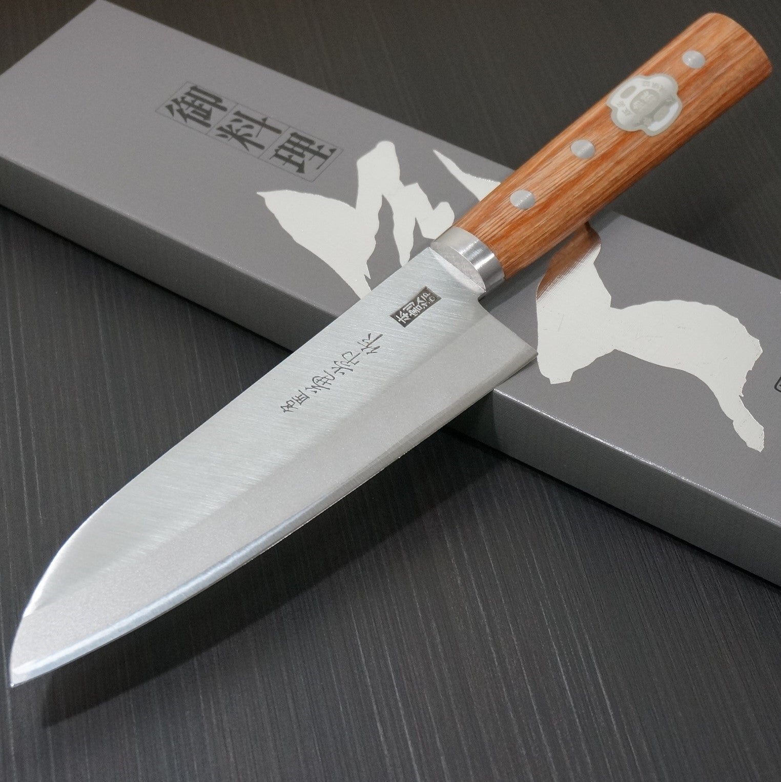 Kanetsune Santoku Knife 165mm - Premium Takefu Shiro 2 Clad Stainless Steel Japanese Kitchen Knife for Slicing, Dicing & Chopping Vegetables, Meat & Fish