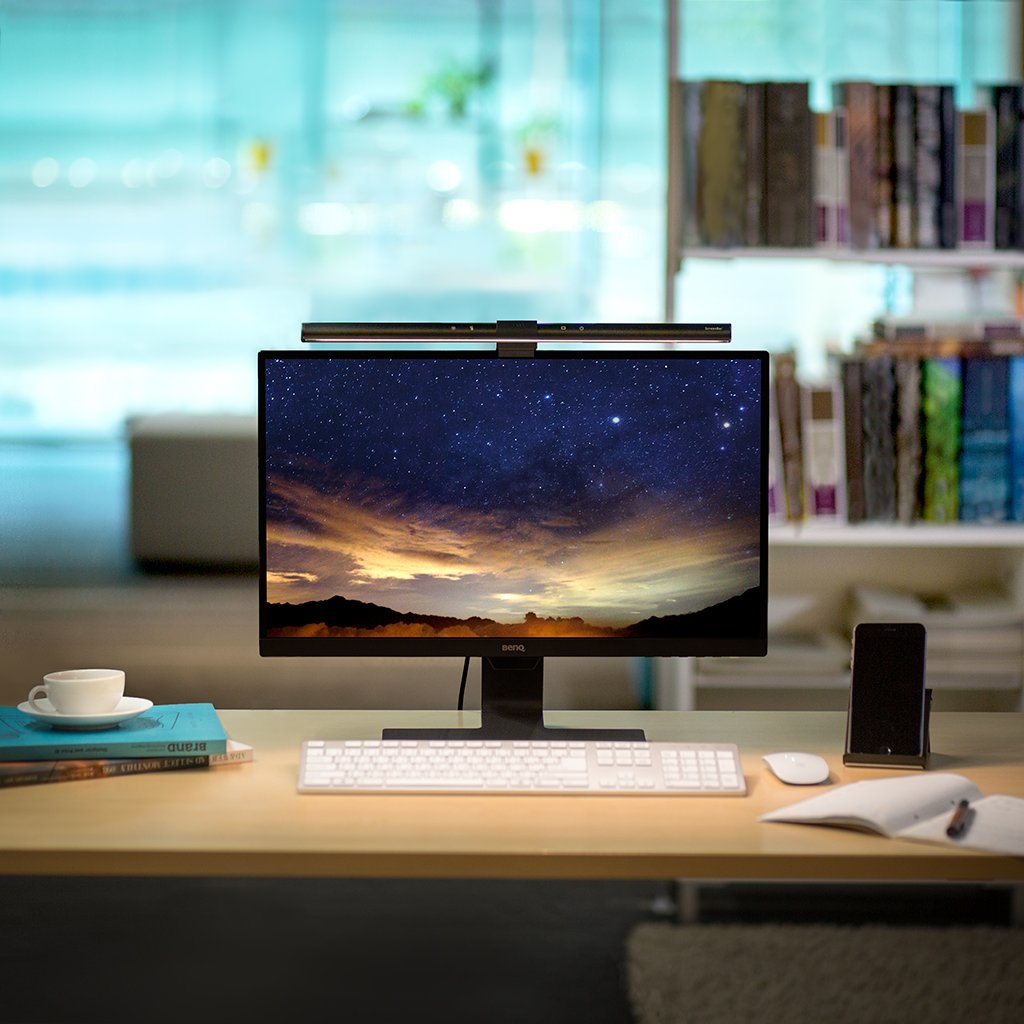 BenQ ScreenBar e-Reading LED Task Lamp - Auto-Dimming & Hue Adjustment, Matte Black USB Desk Light for Office & Home Workspace | Perfect for Computer Work, Studying & Night Reading