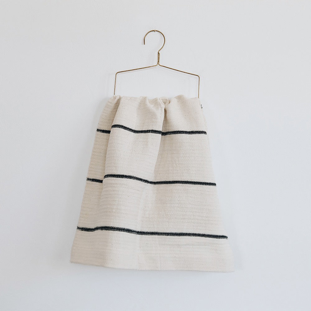 Soft & Absorbent Izzy Hand Towel - Quick Drying, Skin-Friendly for Bathroom, Kitchen & Gym Use