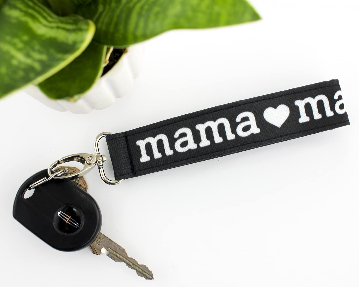 Mom Keychain for Women - Cute Mama Key Chain Wristlet with Tassel, Perfect Gift for New Moms, Key Fob & Wrist Lanyard Strap - Ideal for Diaper Bags, Baby Showers & Mother's Day Gifts